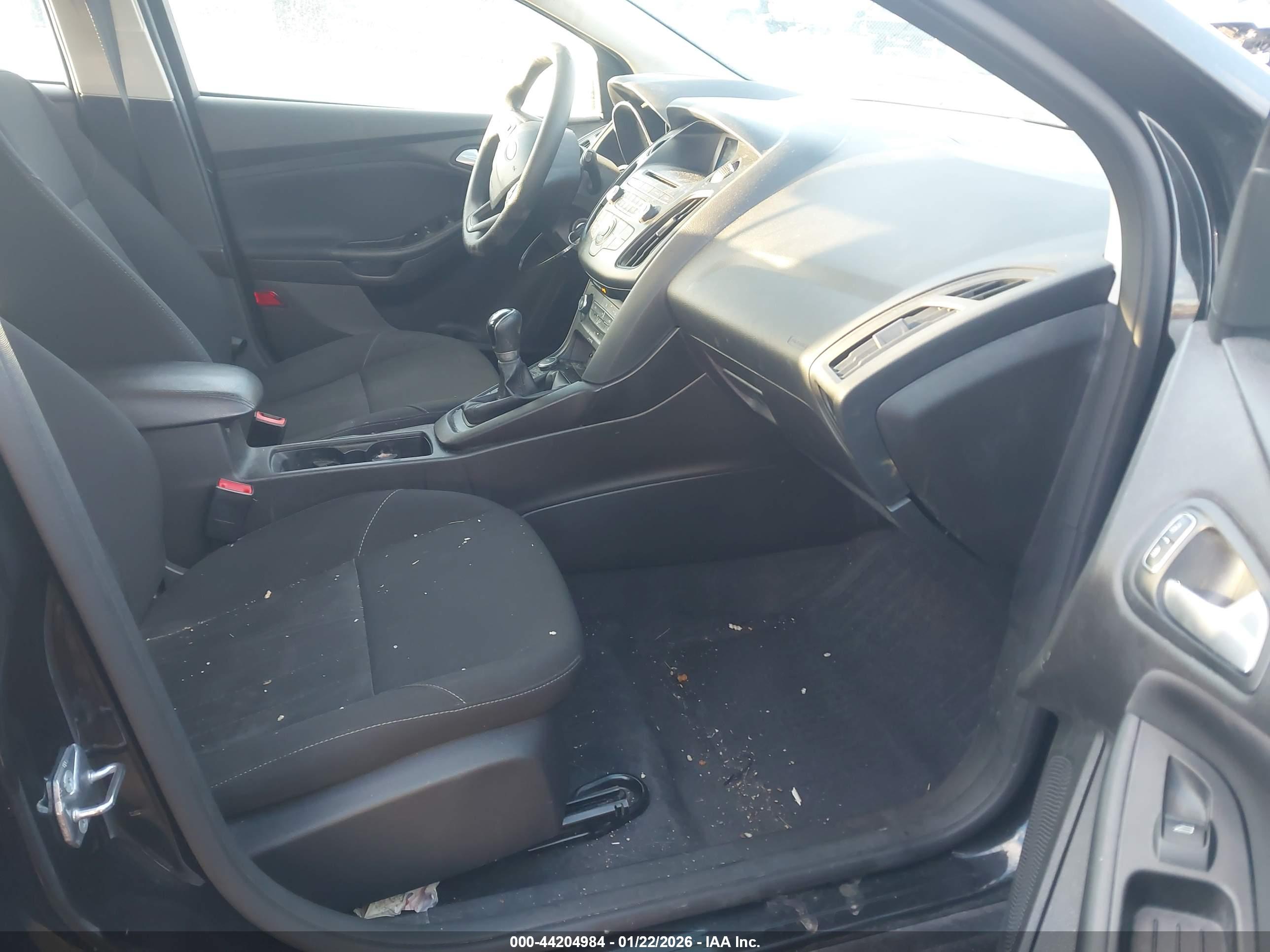 FORD FOCUS image 5