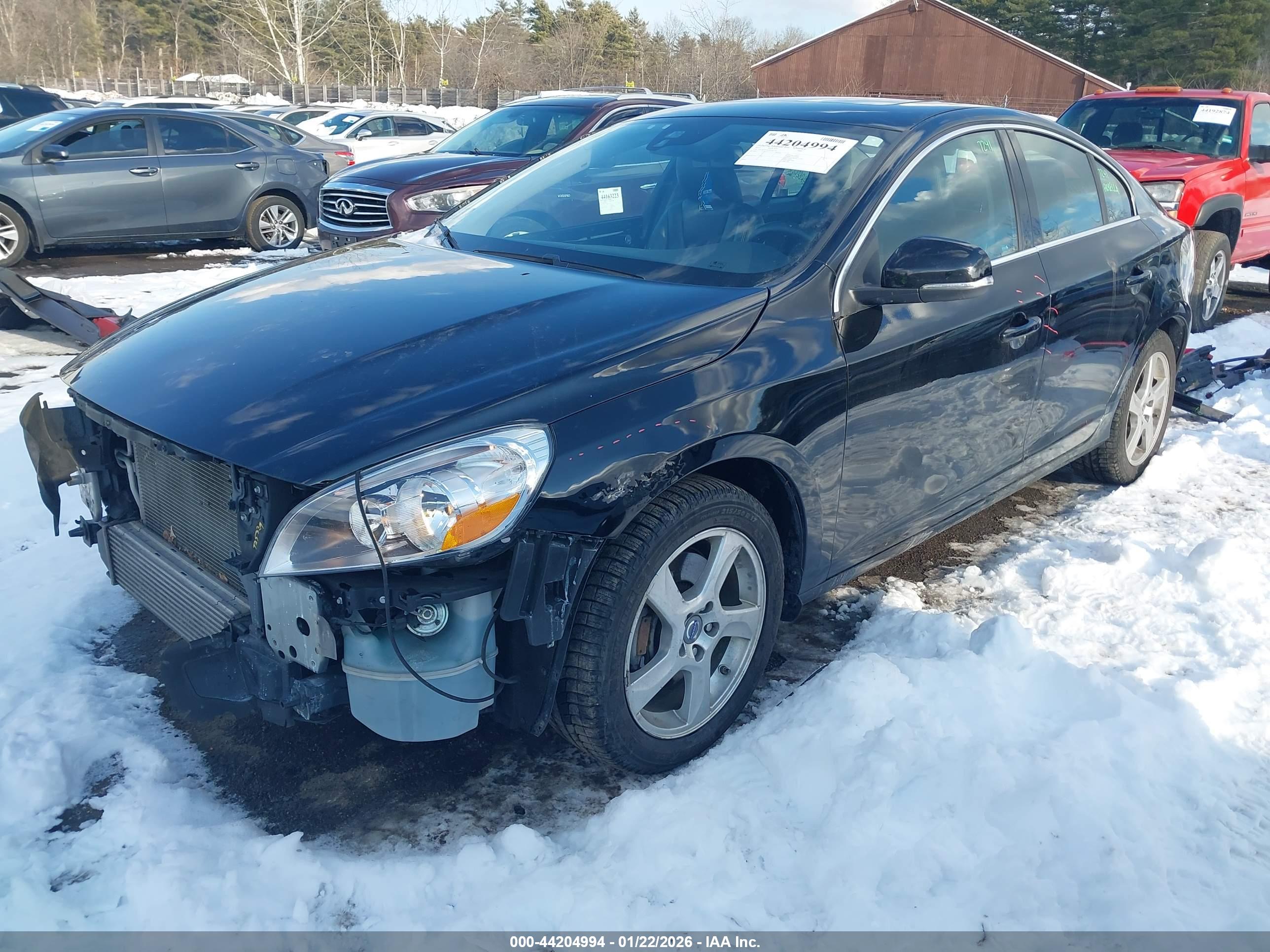VOLVO S60 image 2