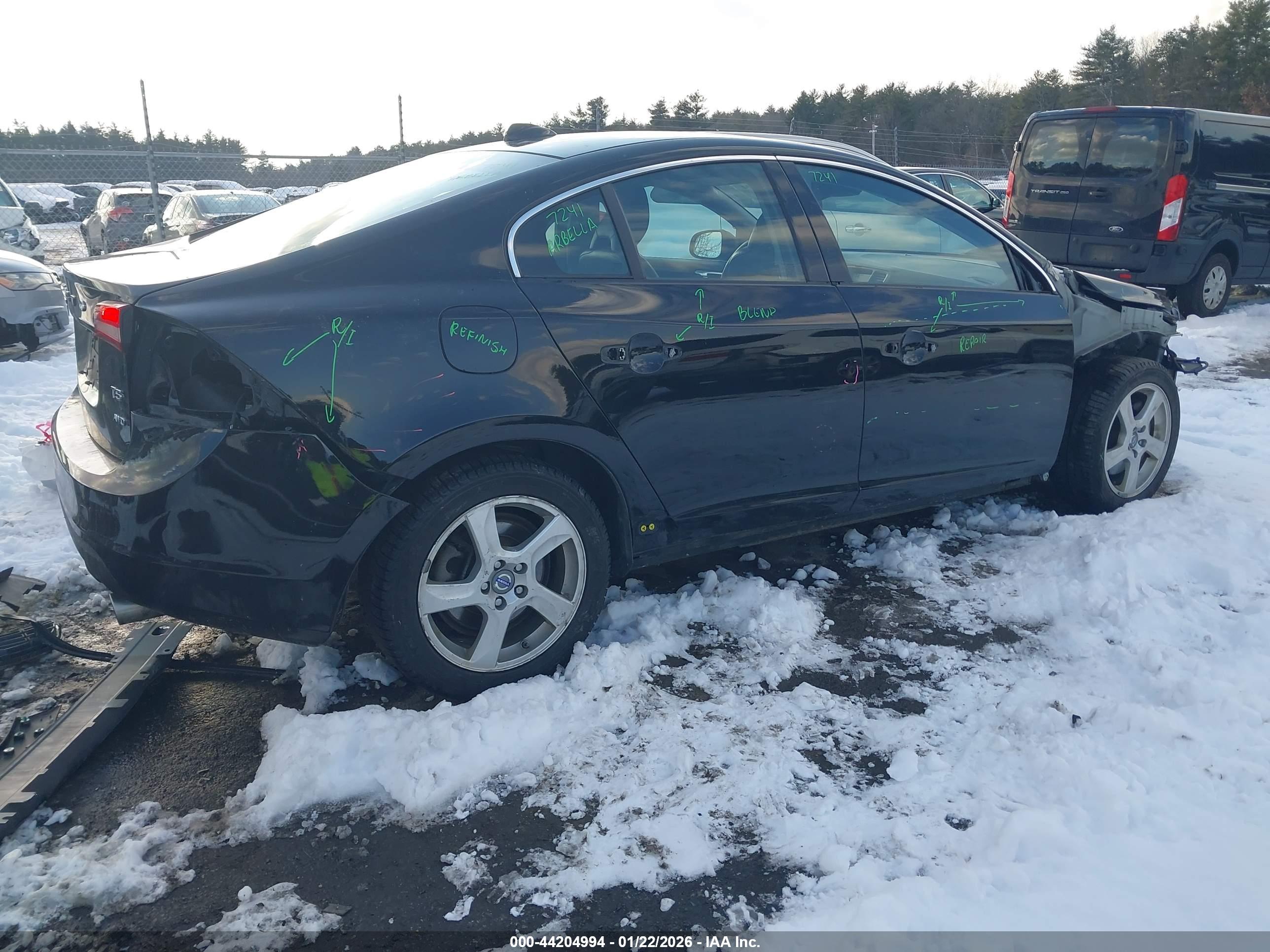 VOLVO S60 image 4