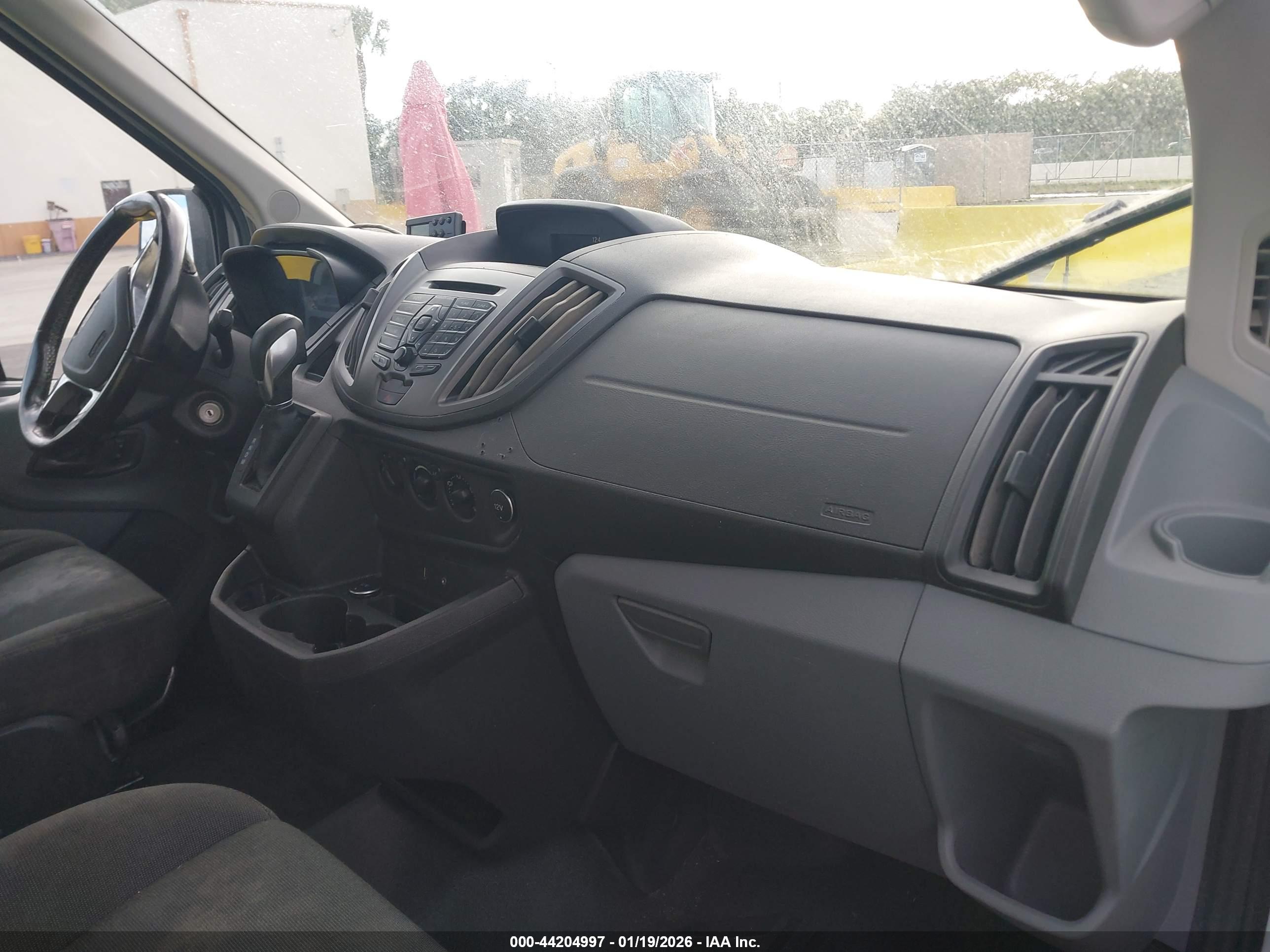 FORD TRANSIT-350 image 5