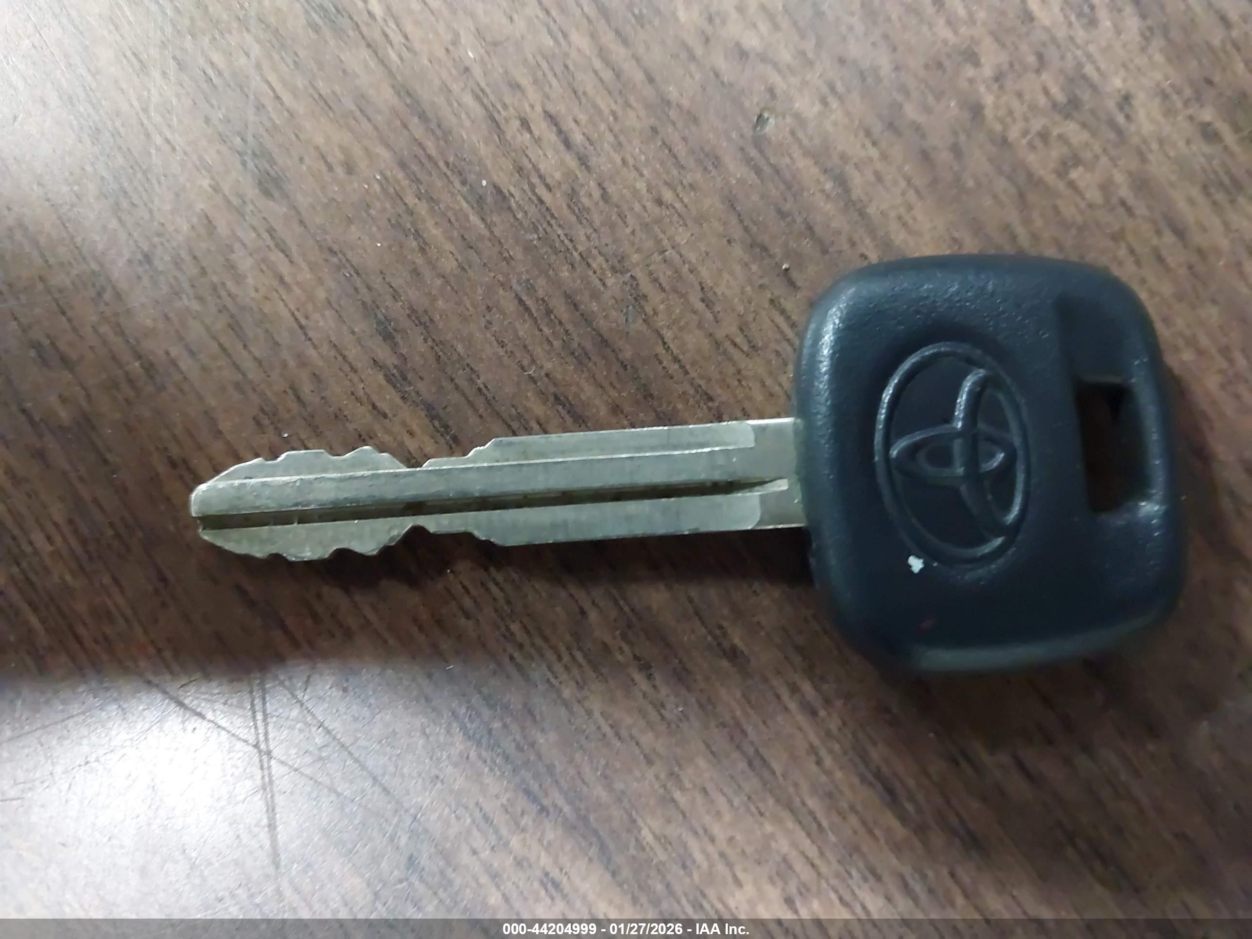 TOYOTA YARIS image 11