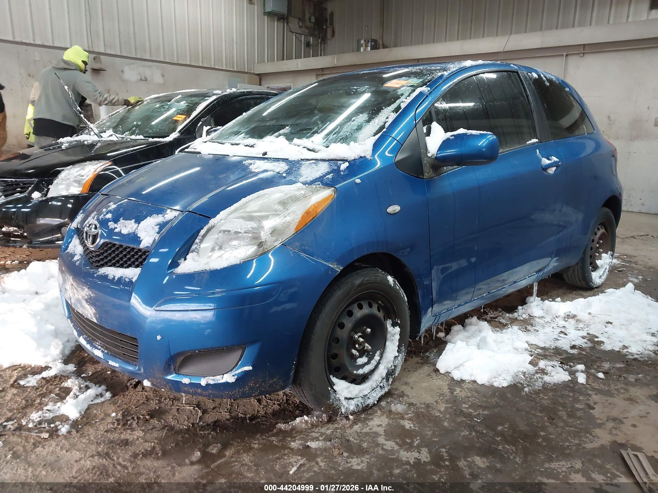 TOYOTA YARIS image 2