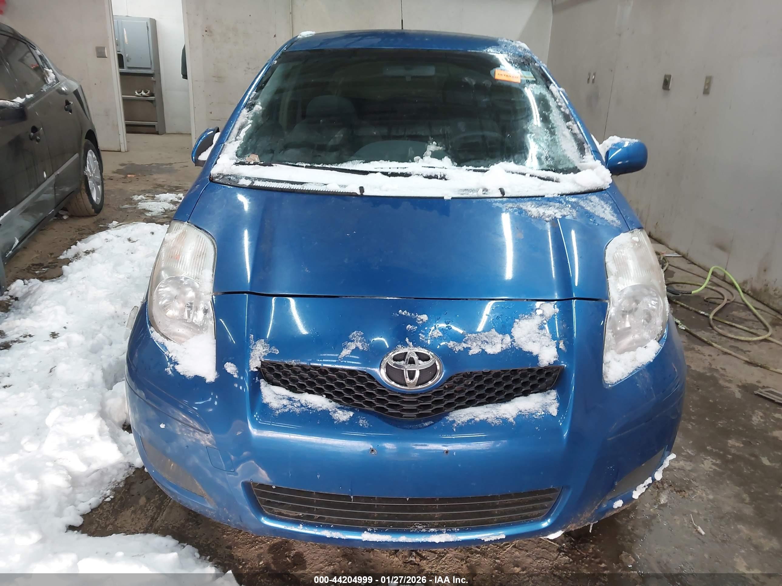 TOYOTA YARIS image 6