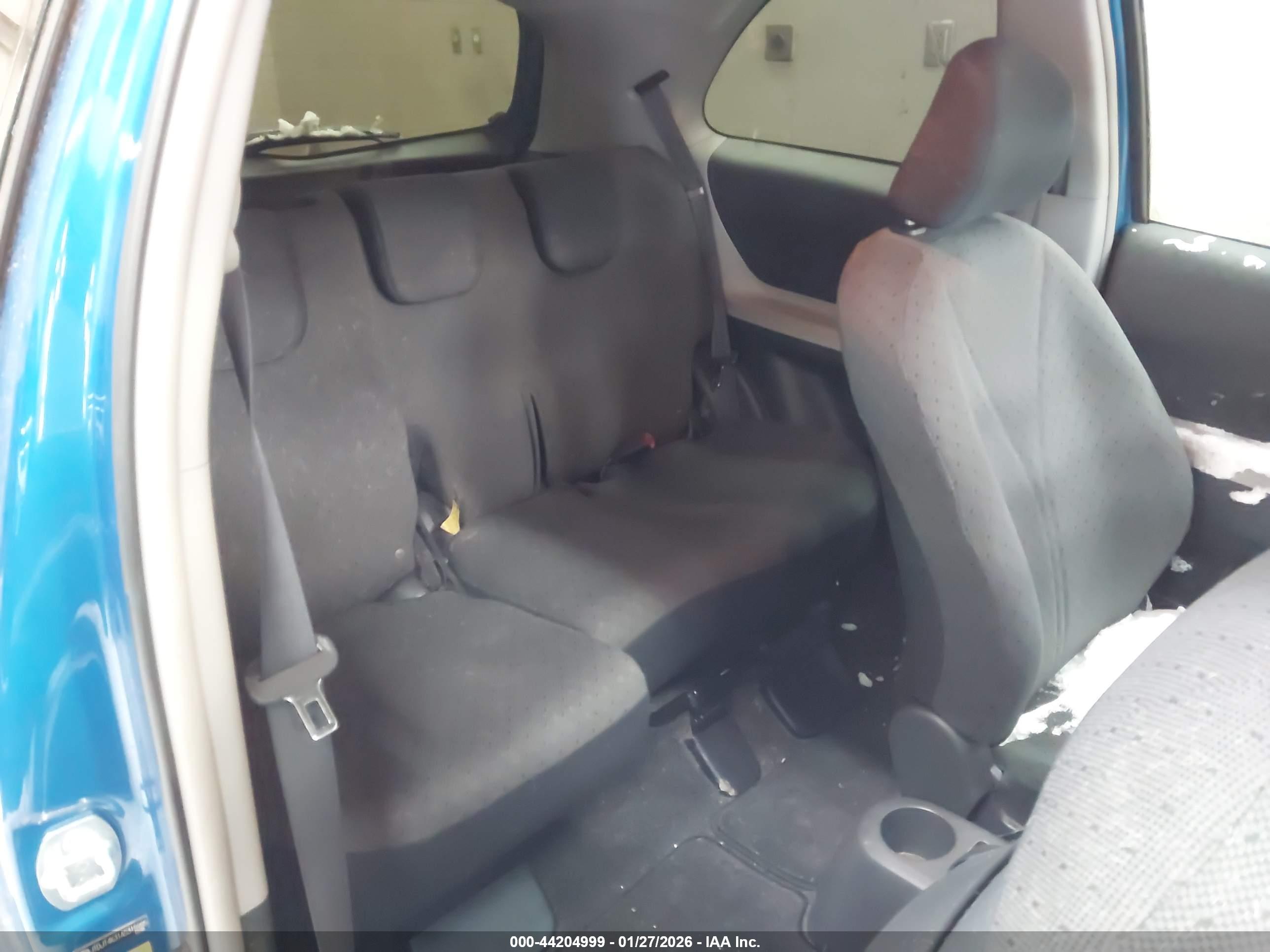 TOYOTA YARIS image 8