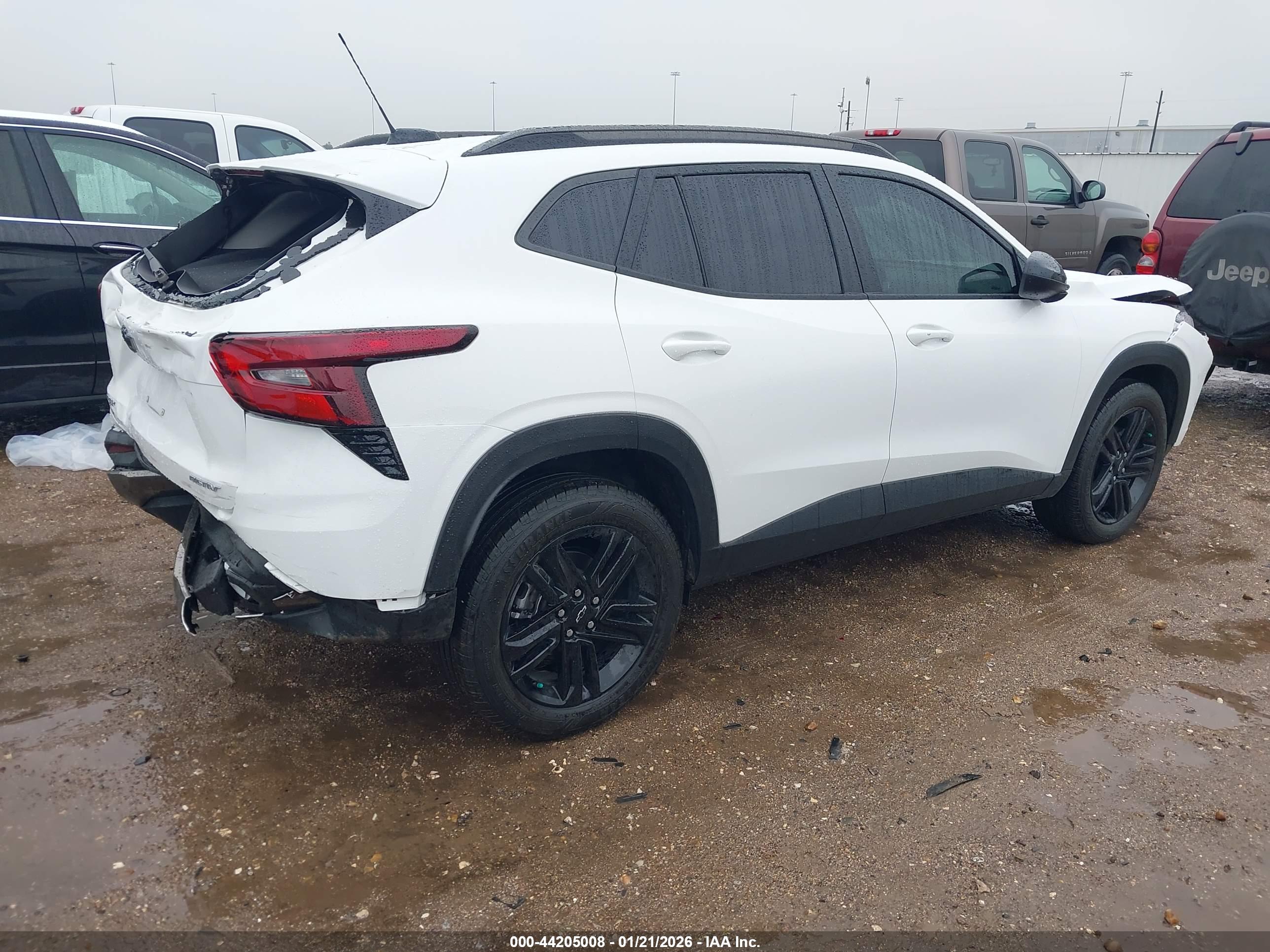 CHEVROLET TRAX image 4