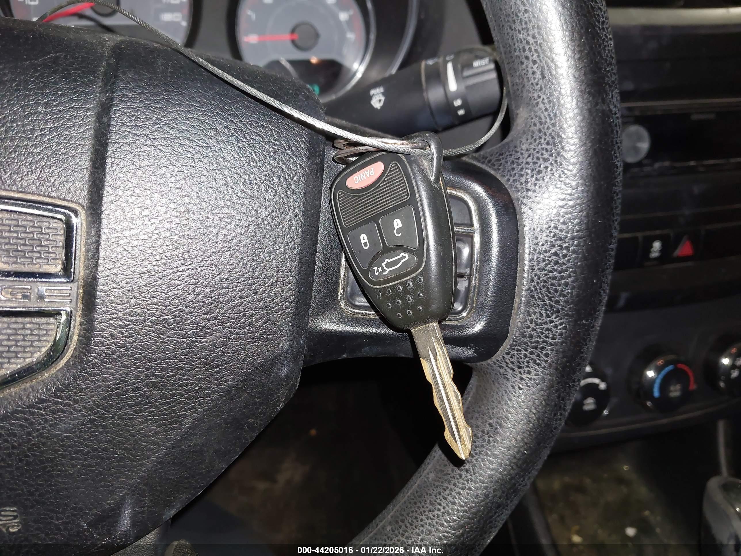 DODGE AVENGER image 11