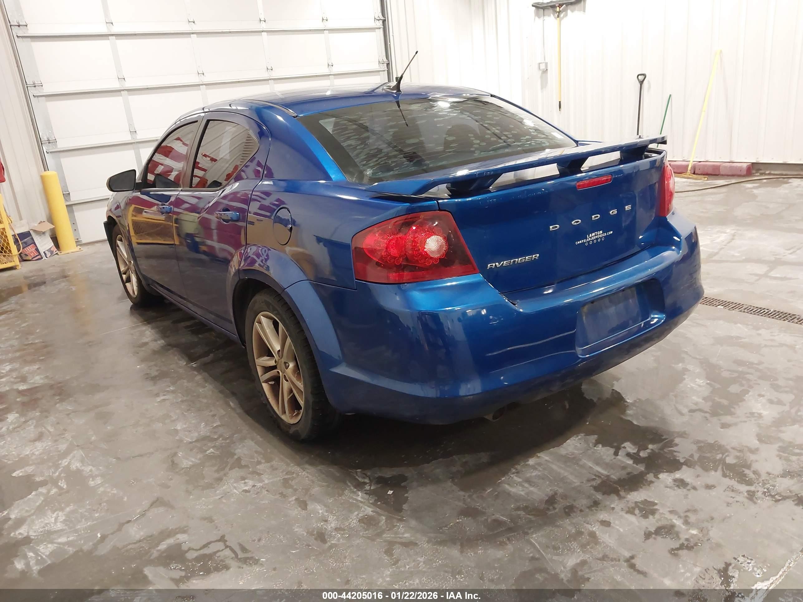 DODGE AVENGER image 3