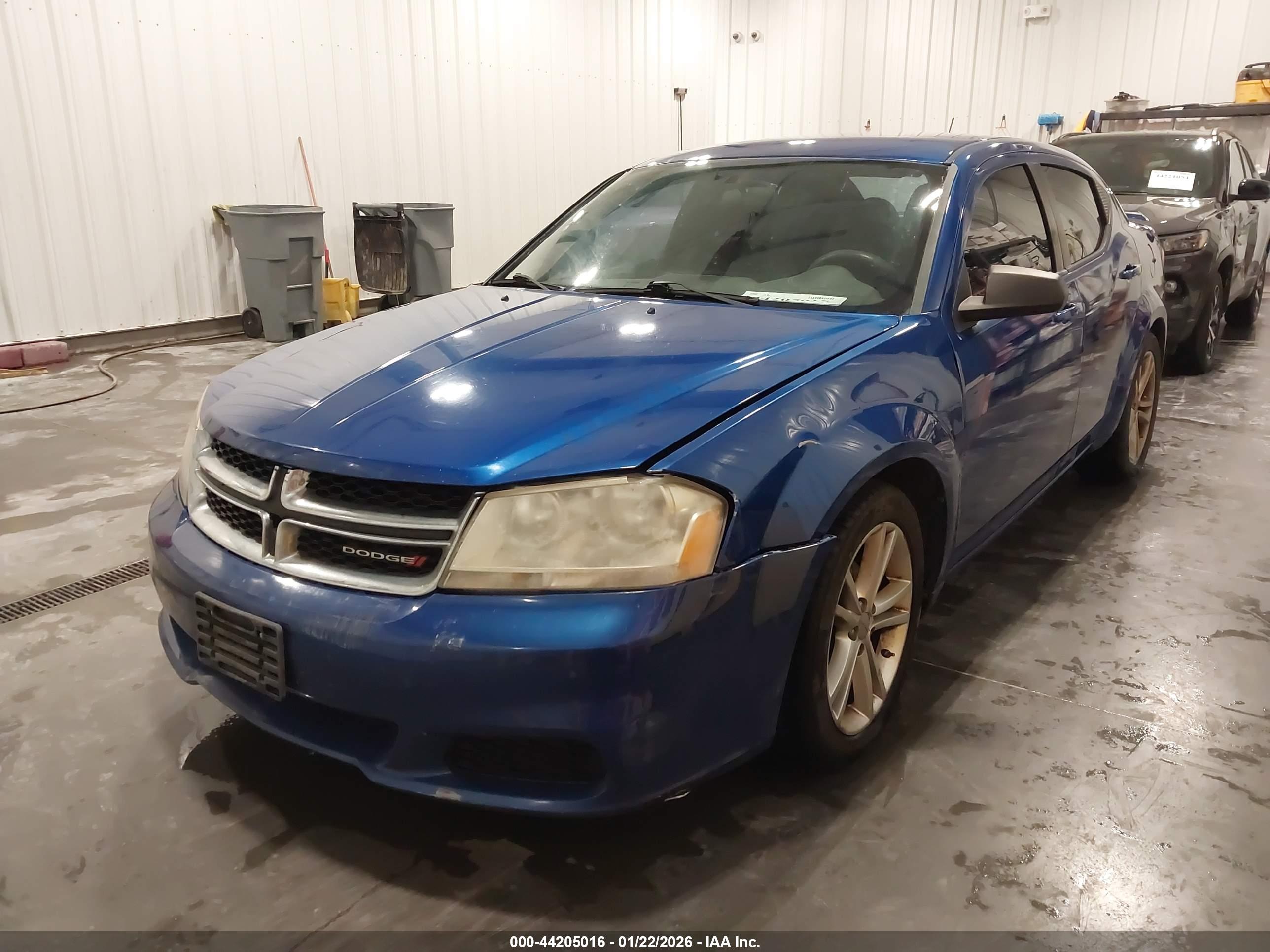 DODGE AVENGER image 6