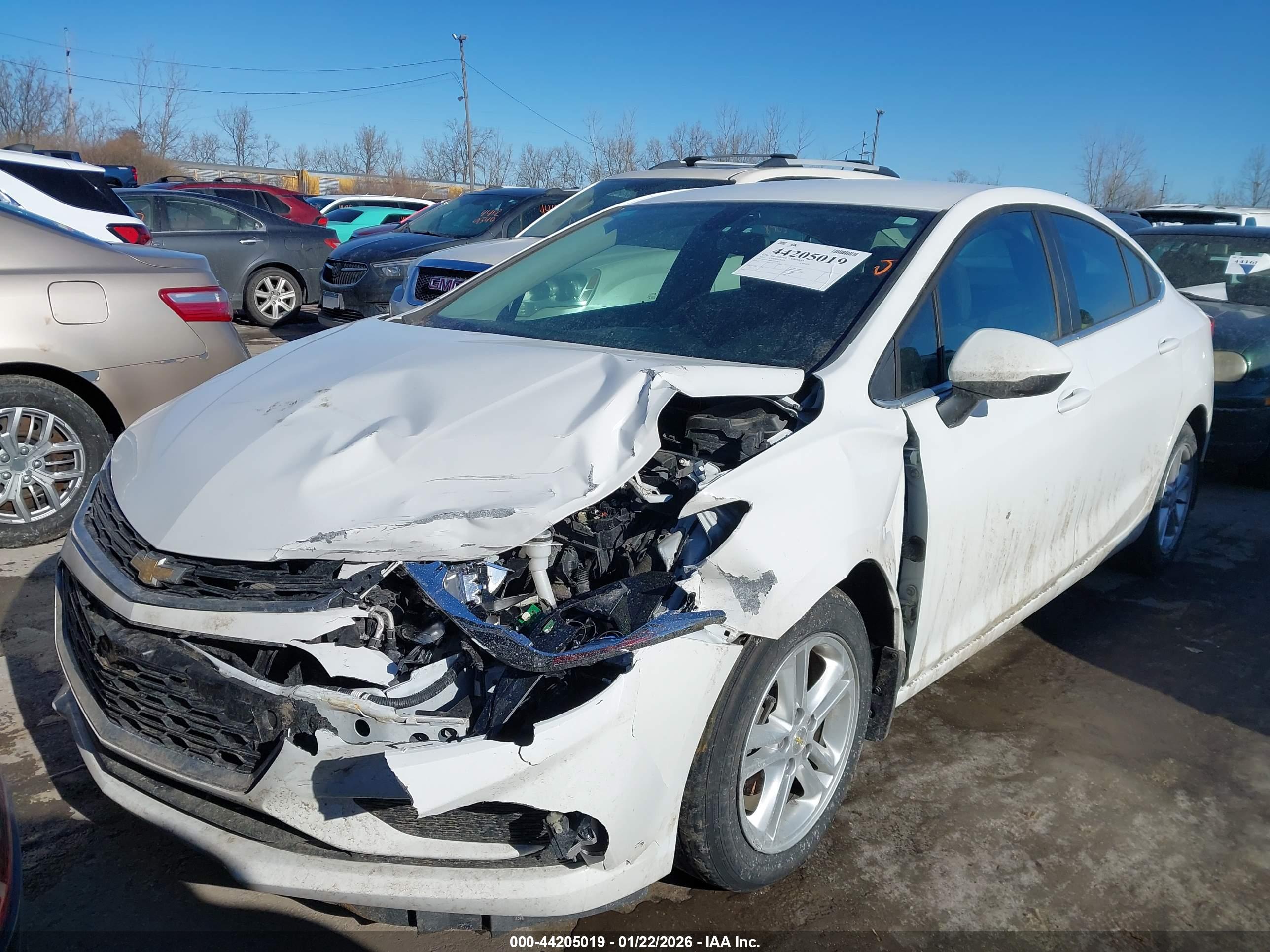 CHEVROLET CRUZE image 2