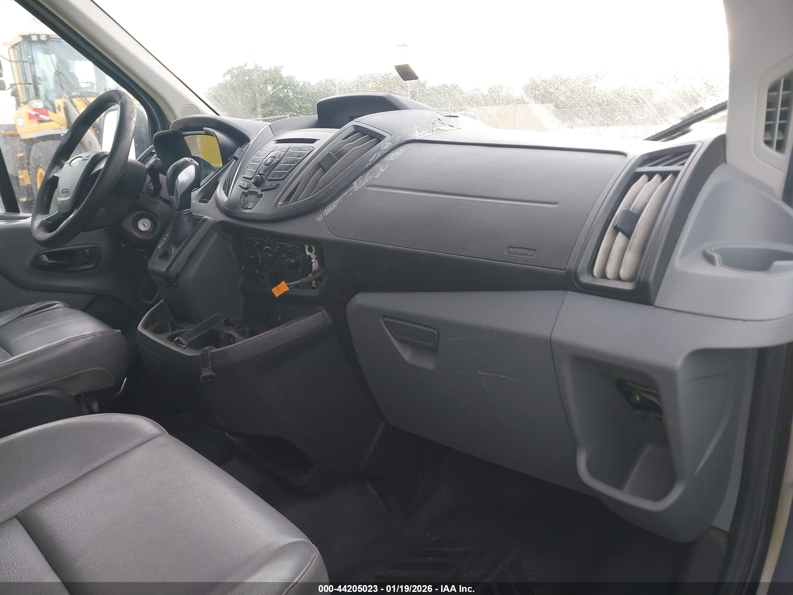 FORD TRANSIT-350 image 5