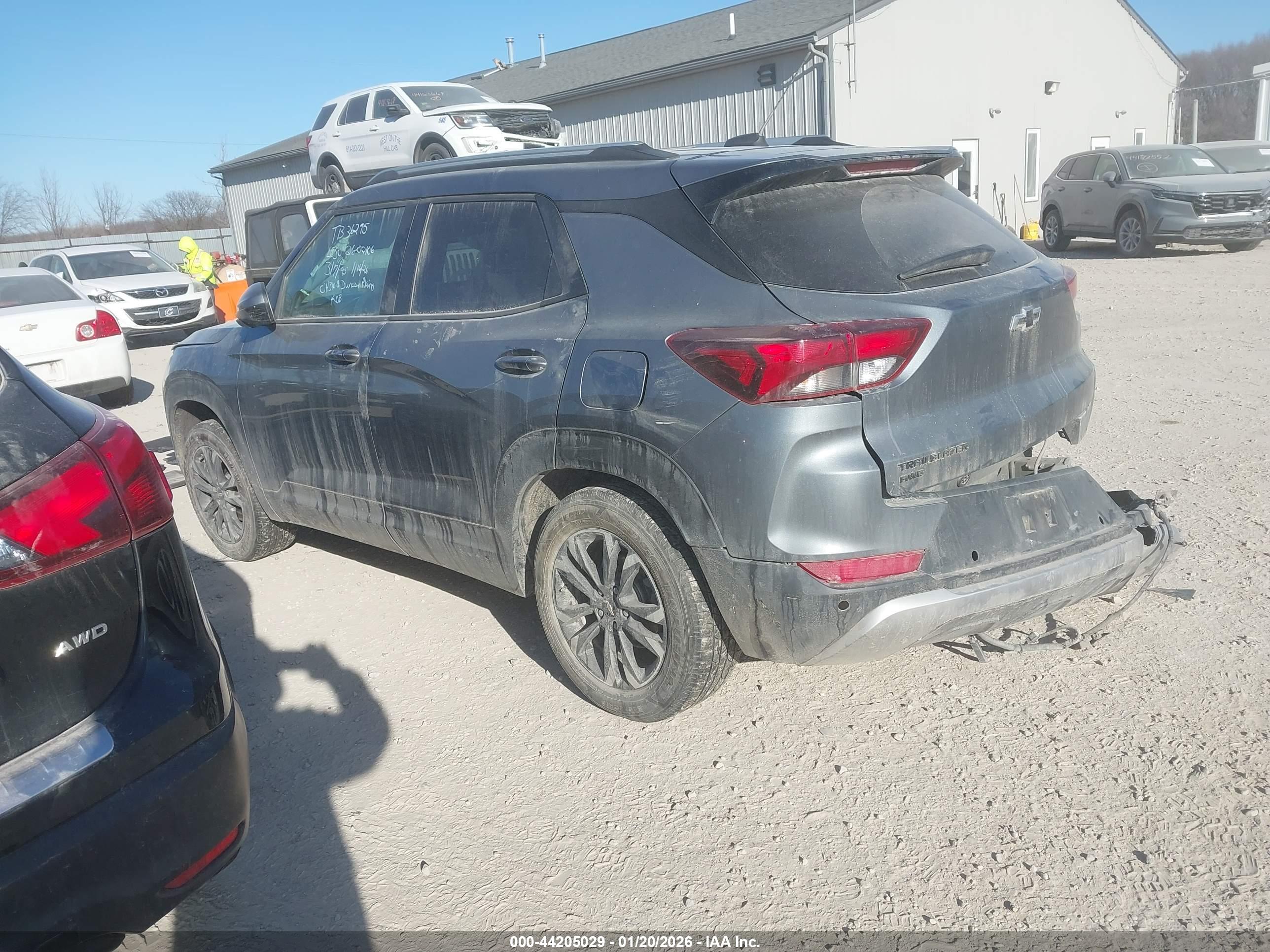 CHEVROLET TRAILBLAZER image 3