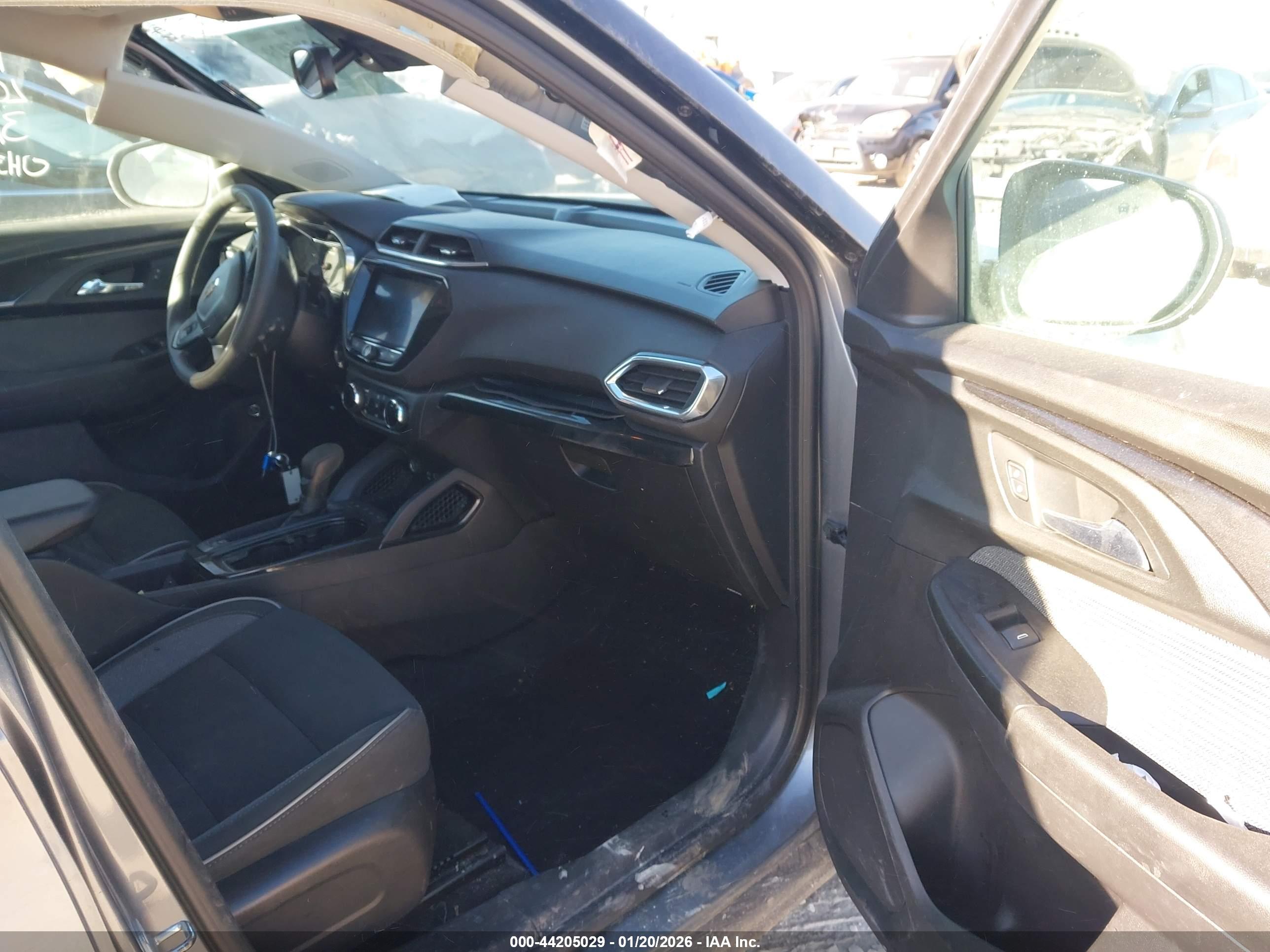CHEVROLET TRAILBLAZER image 5
