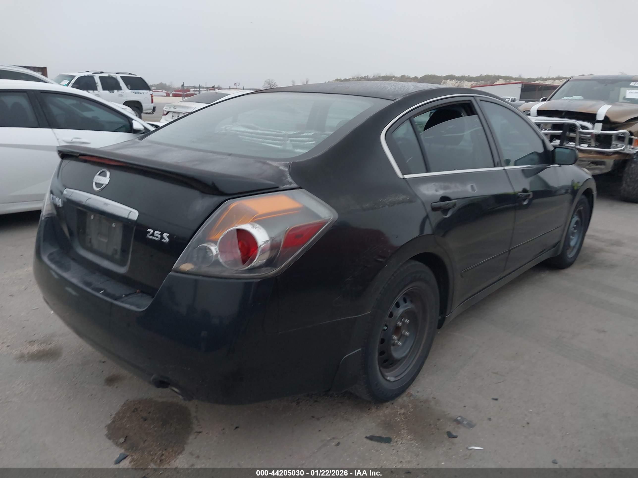 NISSAN ALTIMA image 4