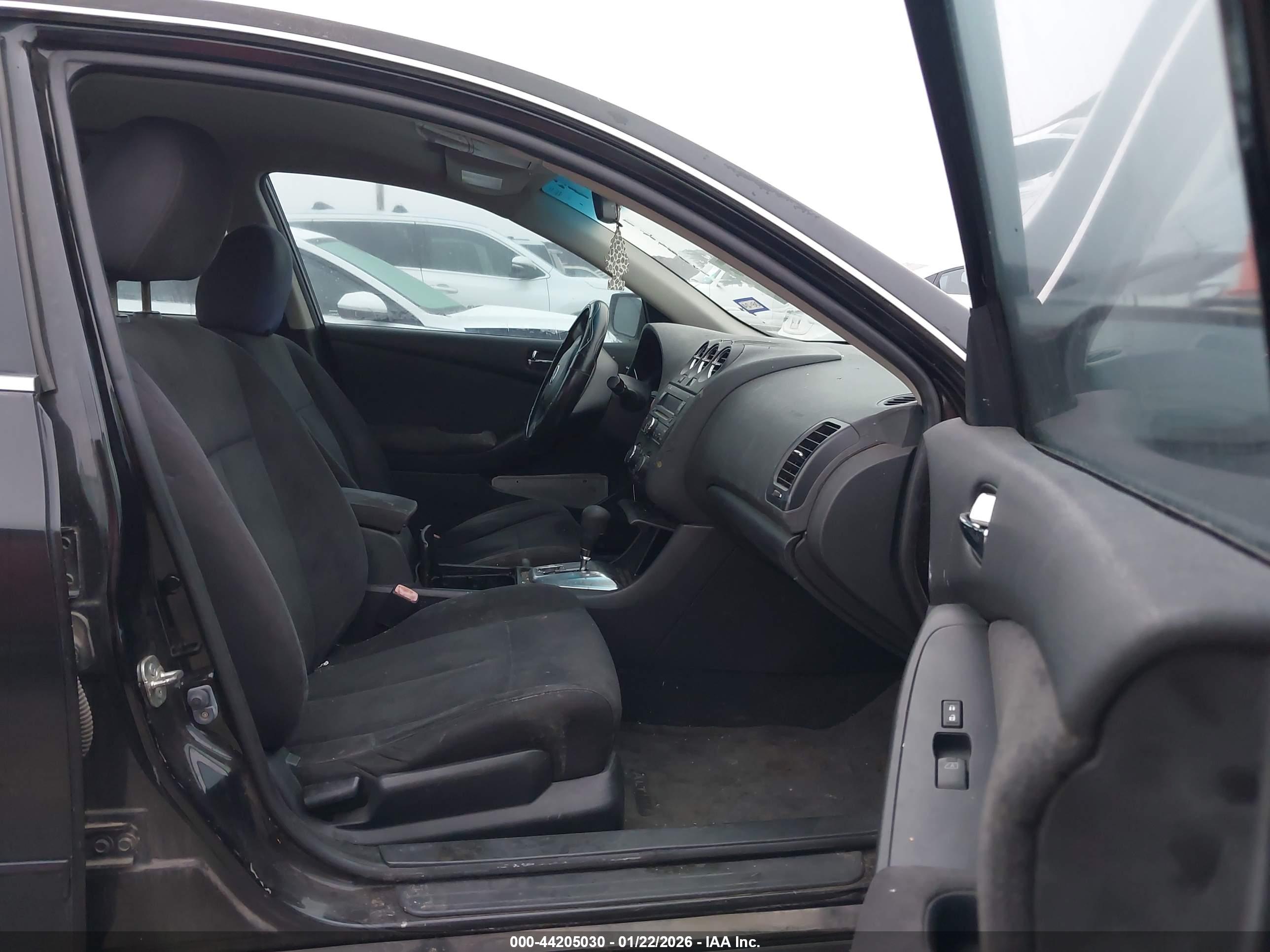 NISSAN ALTIMA image 5