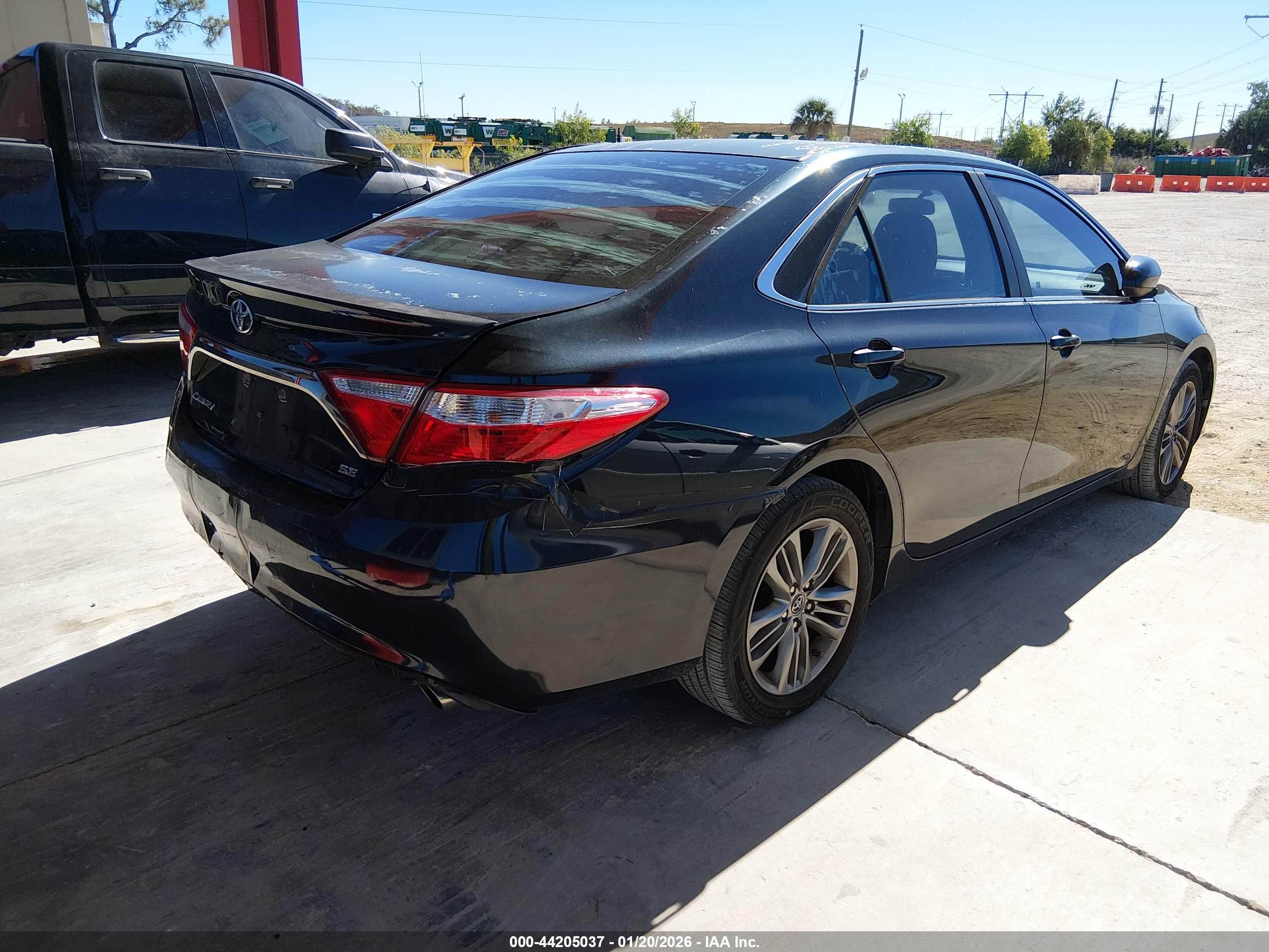 TOYOTA CAMRY image 4