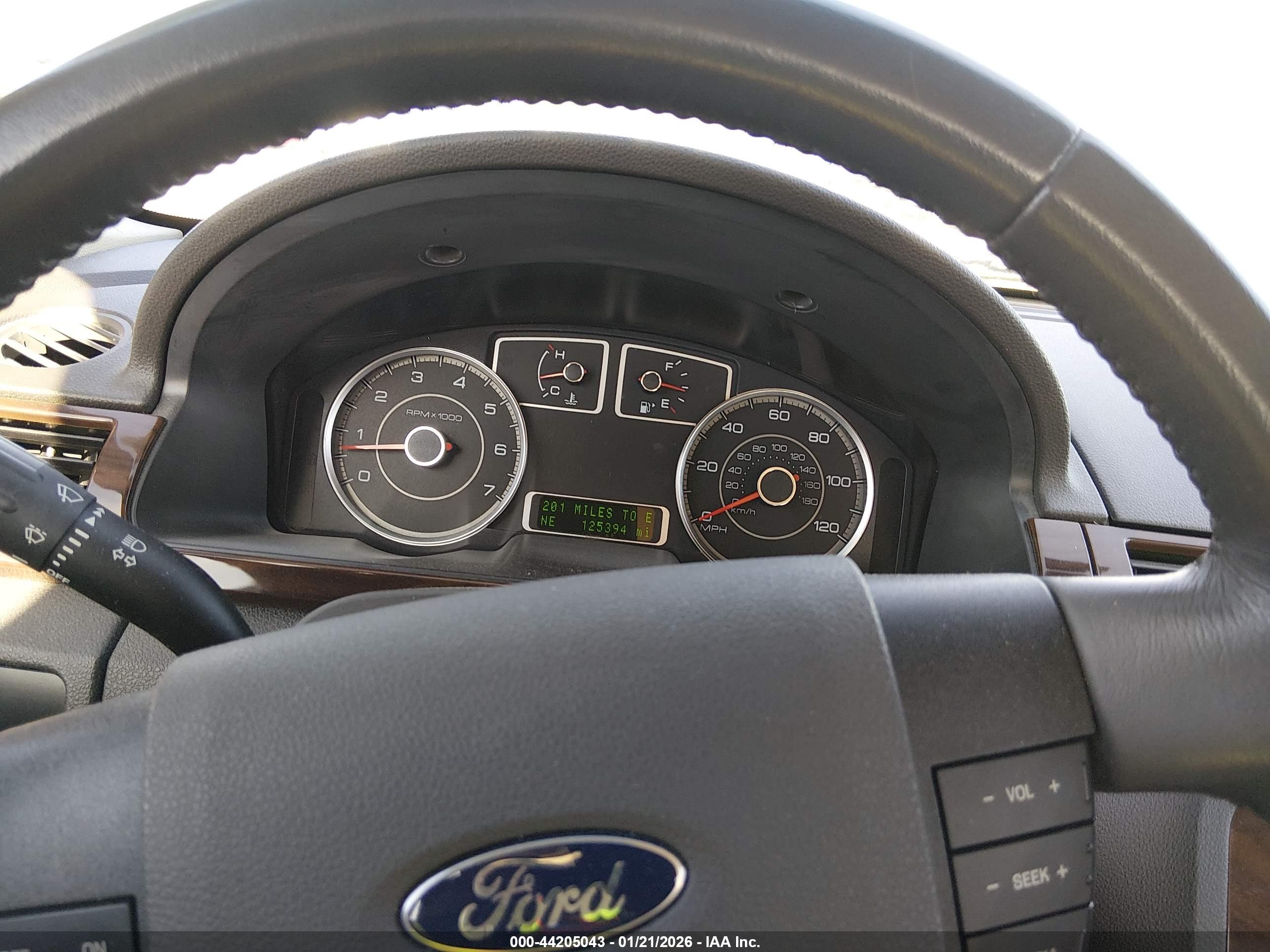 FORD TAURUS image 7