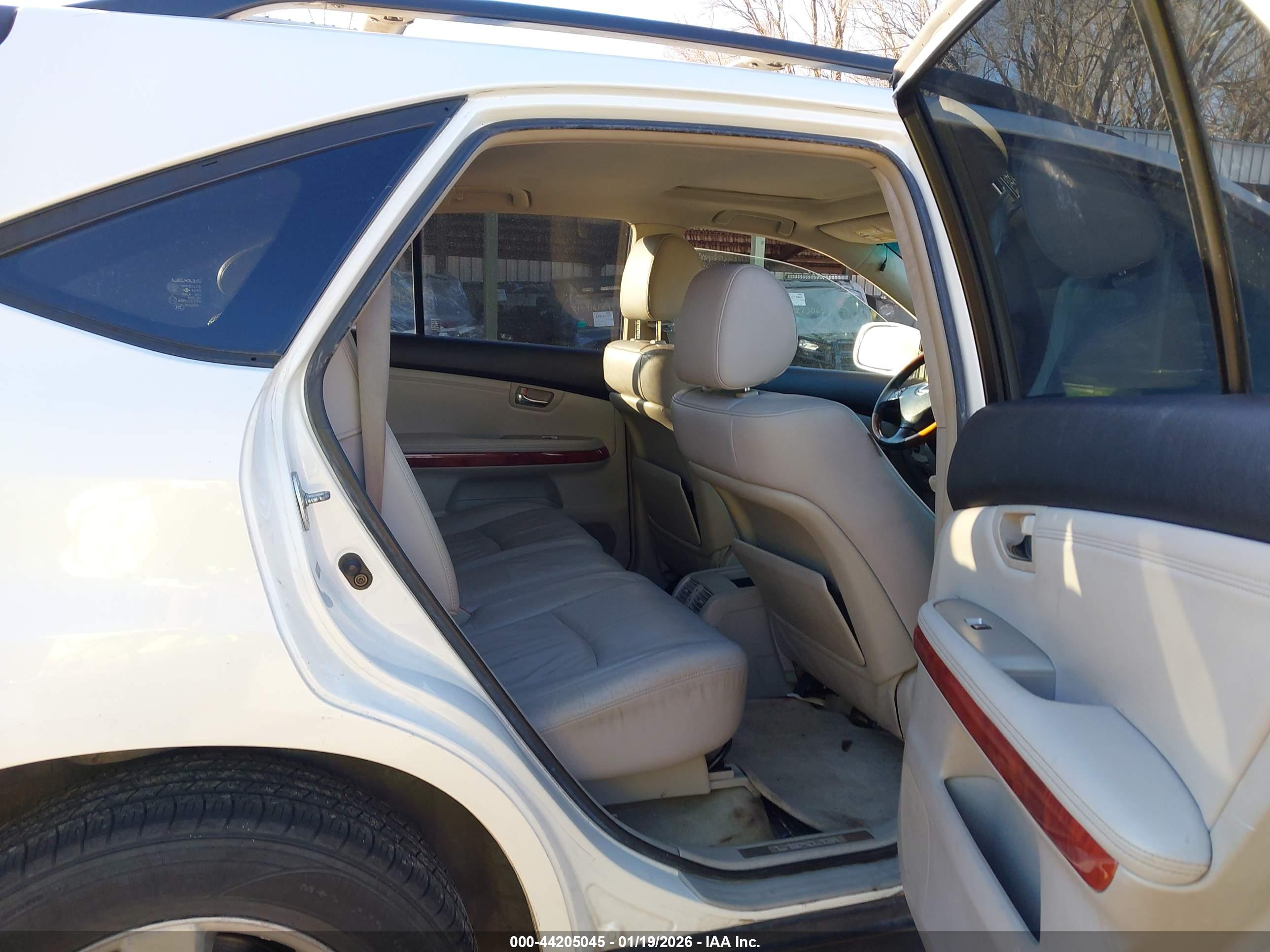 LEXUS RX image 8