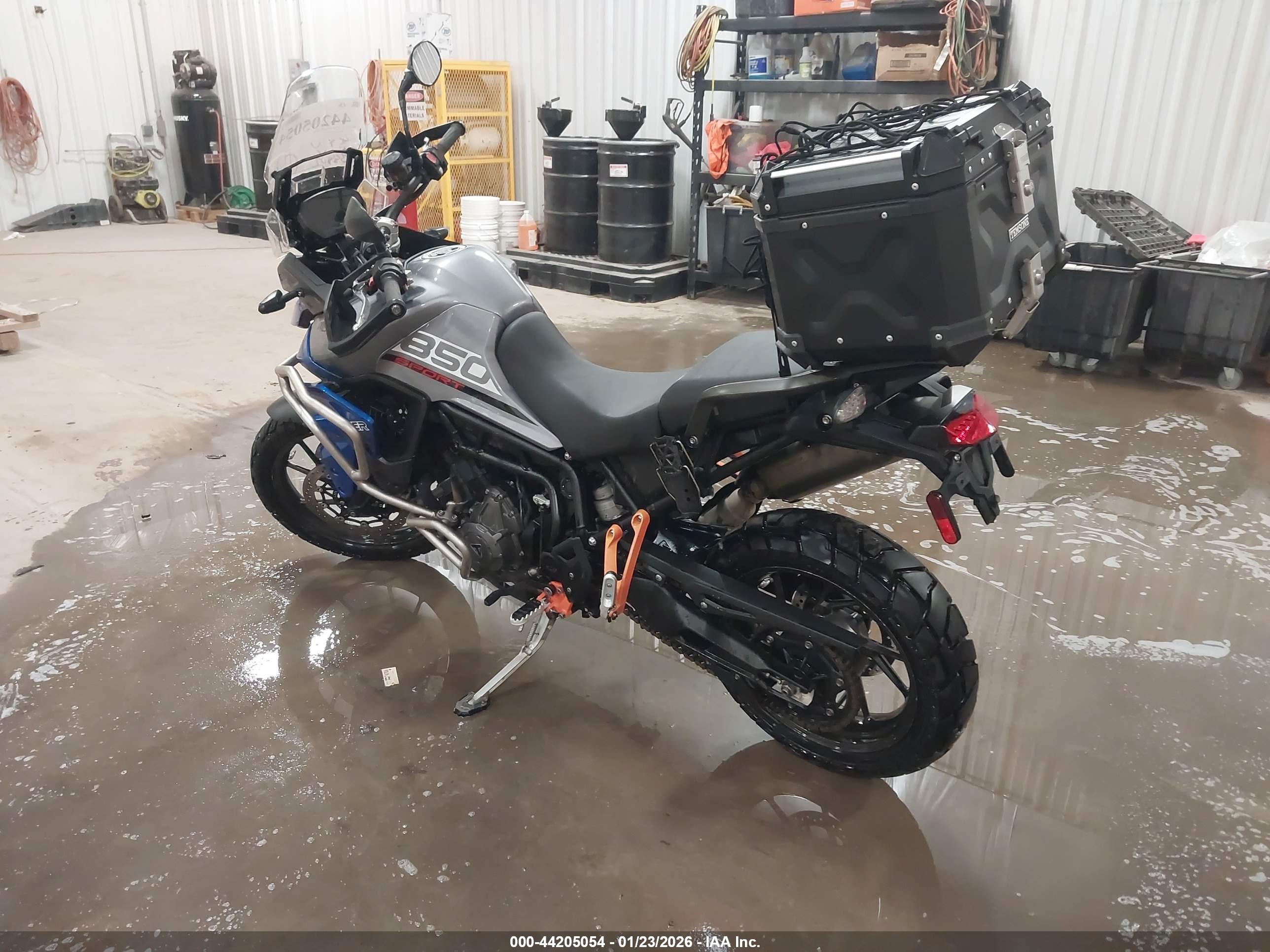 TRIUMPH MOTORCYCLE image 3