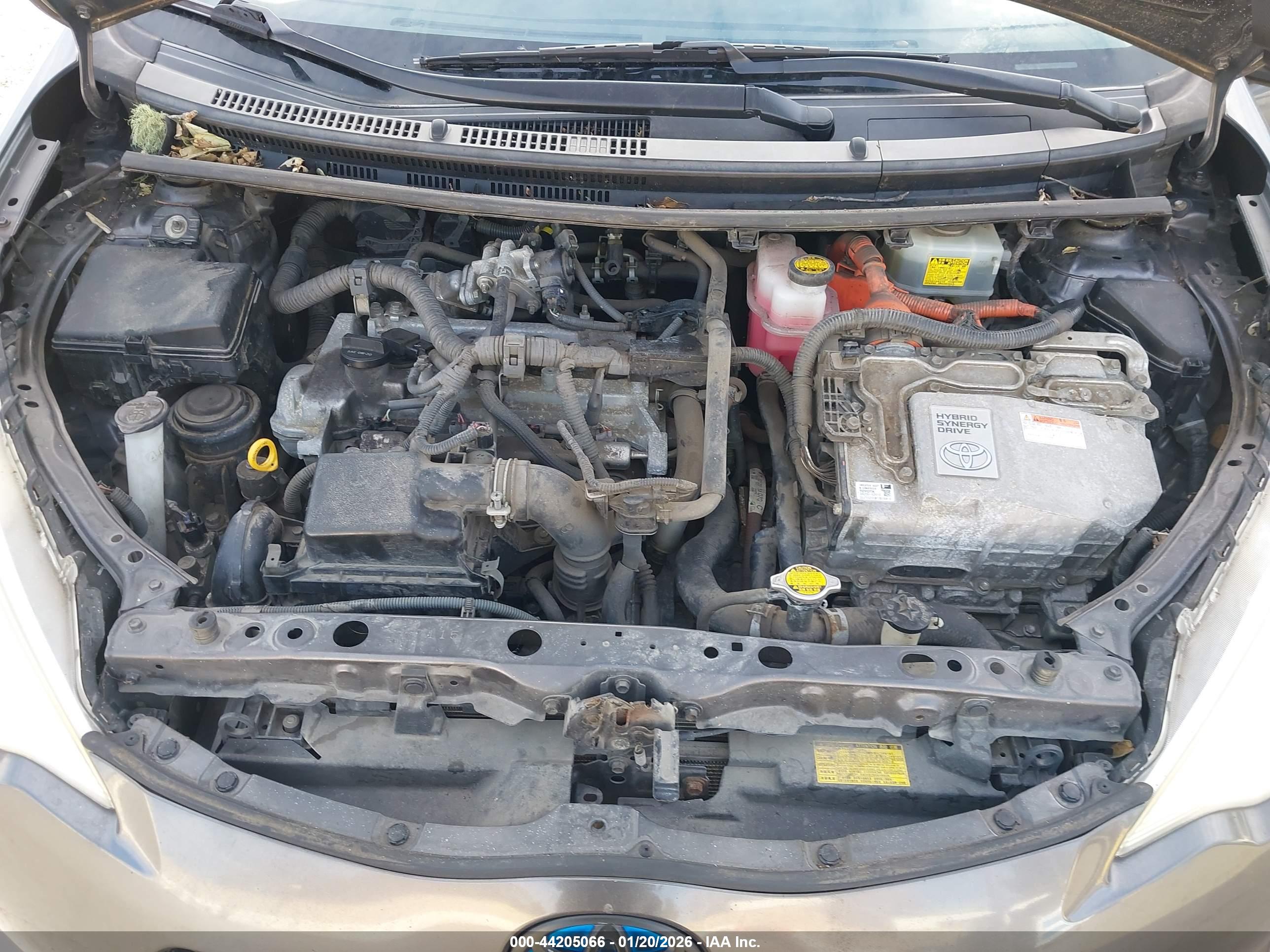 TOYOTA PRIUS image 10