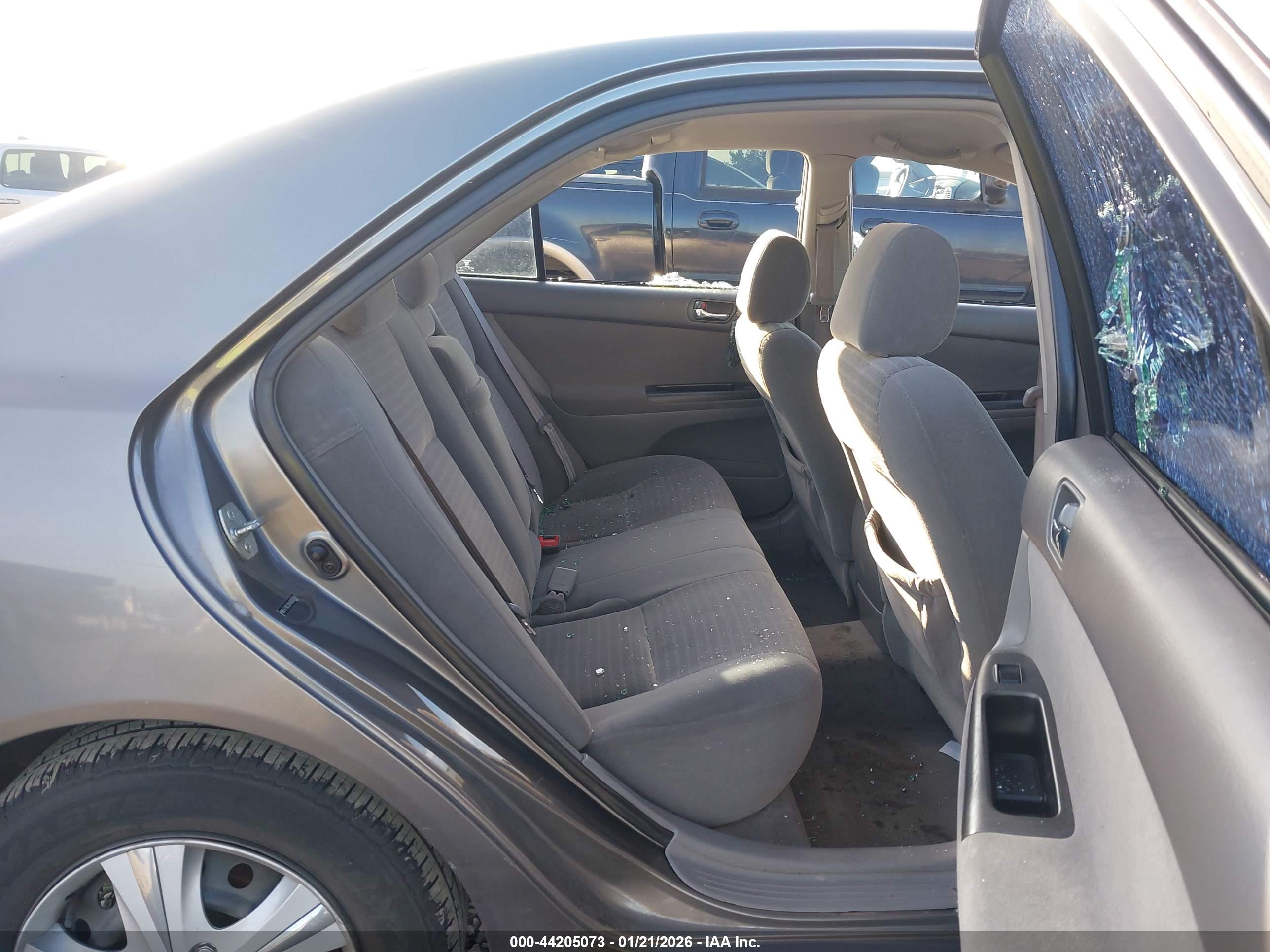 TOYOTA CAMRY image 8