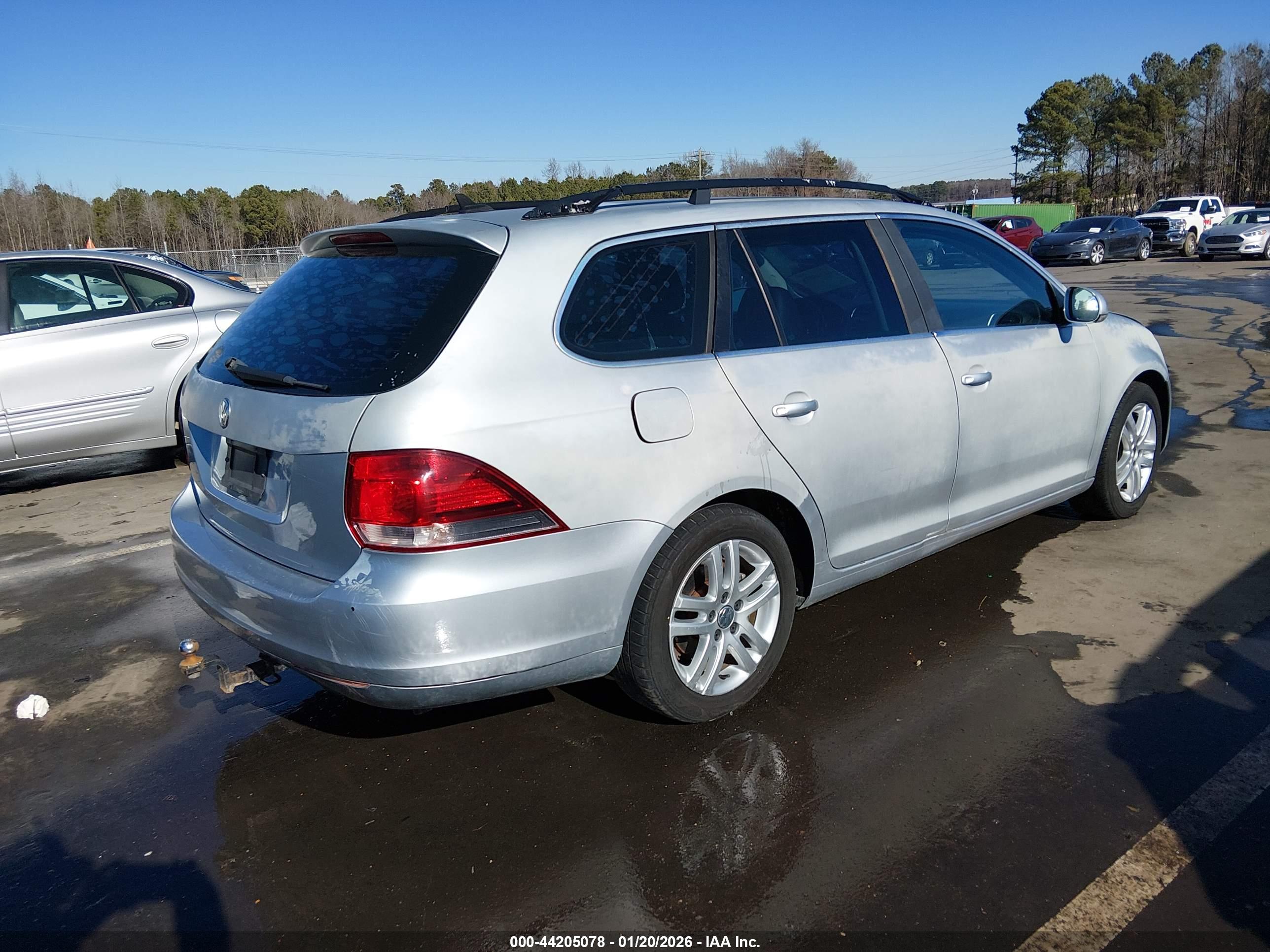 VOLKSWAGEN JETTA image 4
