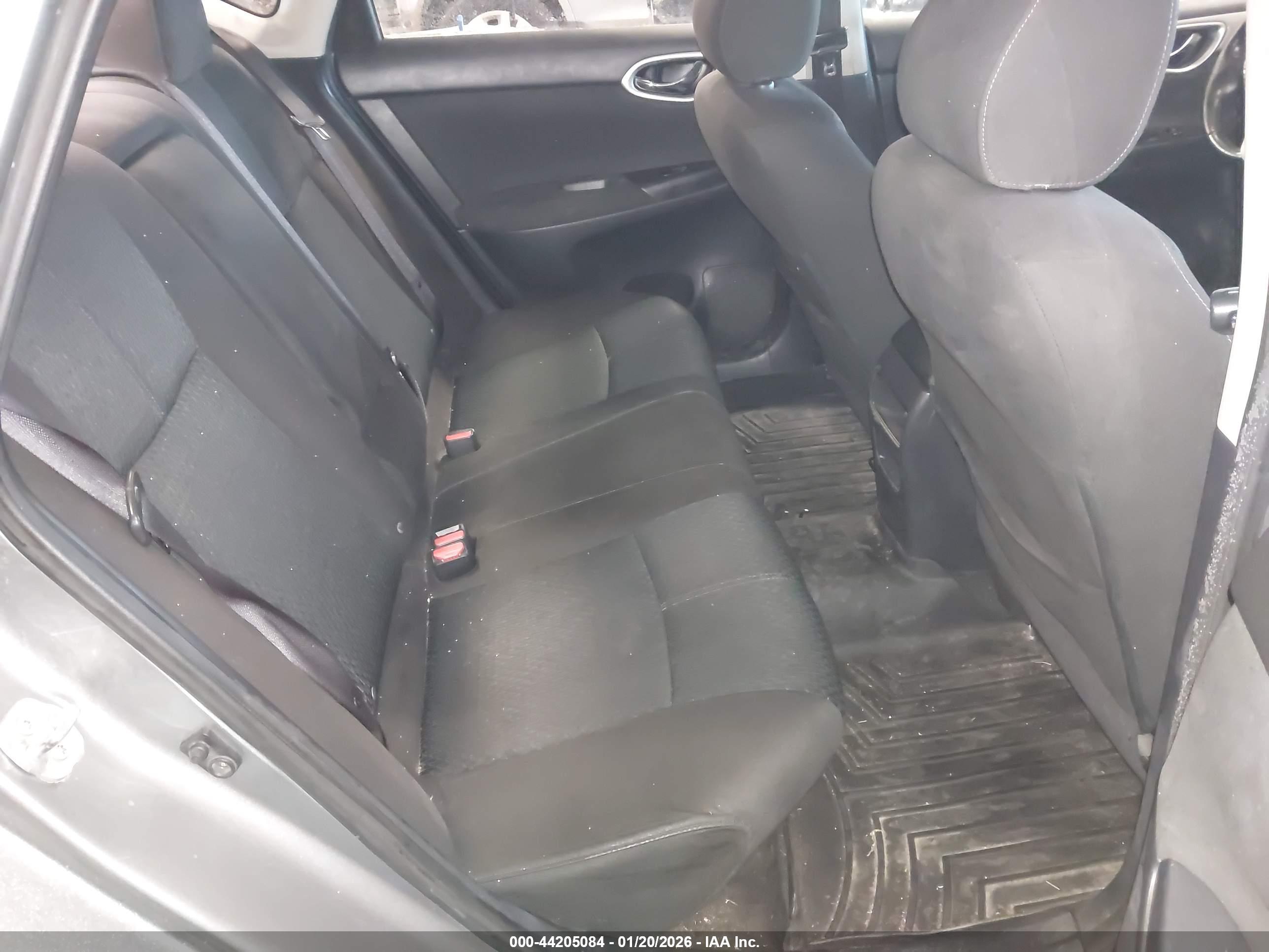 NISSAN SENTRA image 8