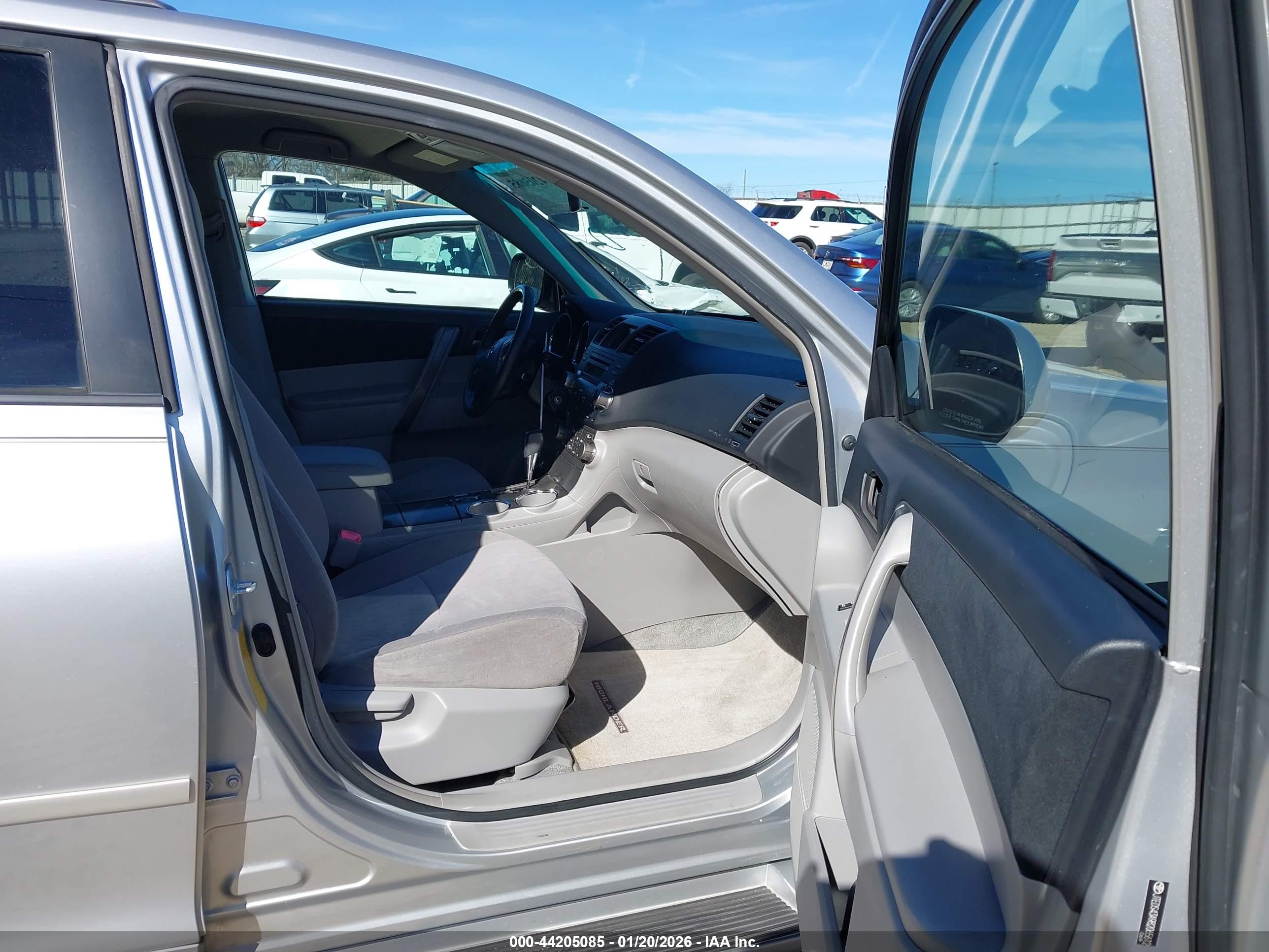 TOYOTA HIGHLANDER image 5