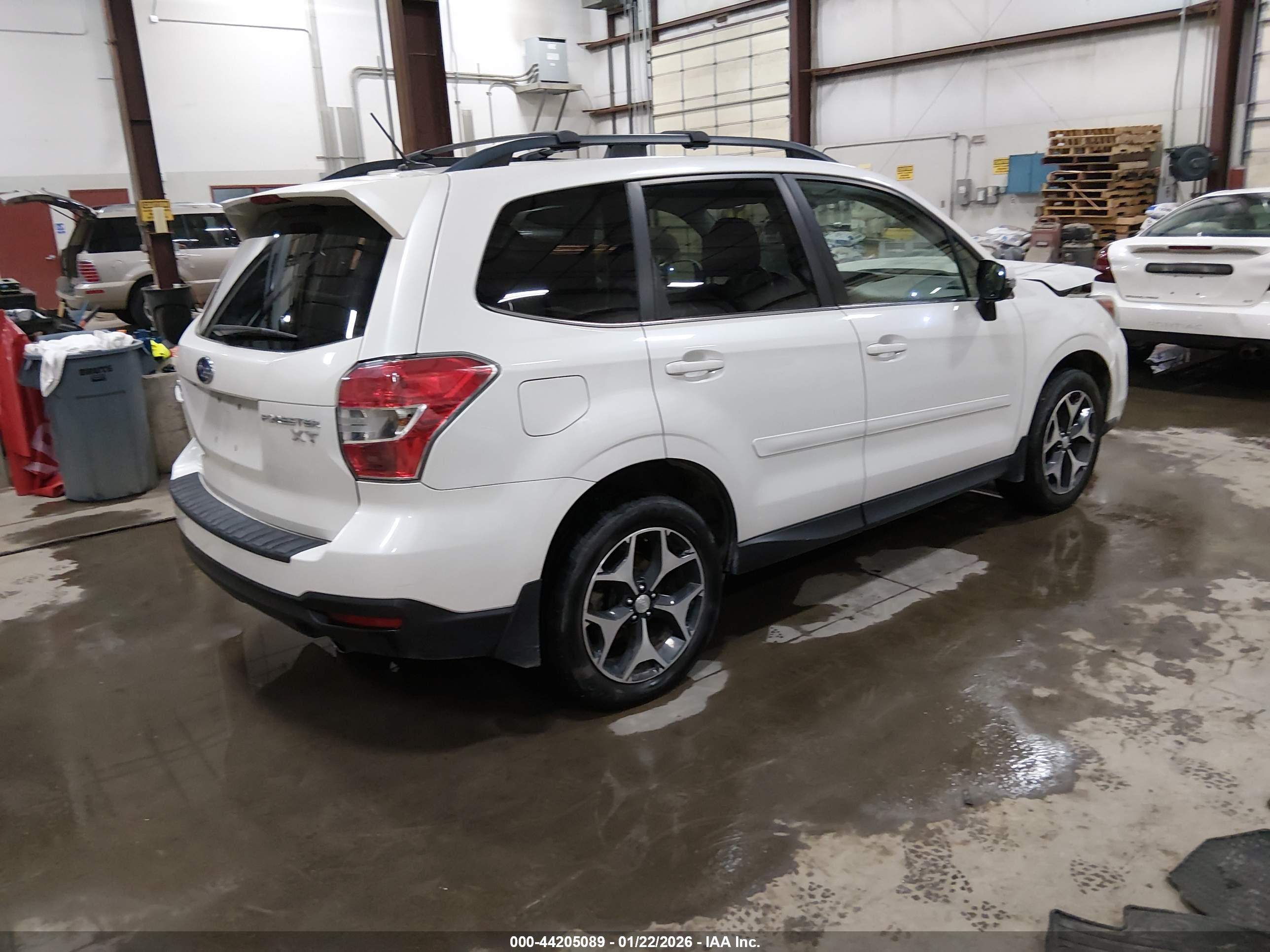SUBARU FORESTER image 4