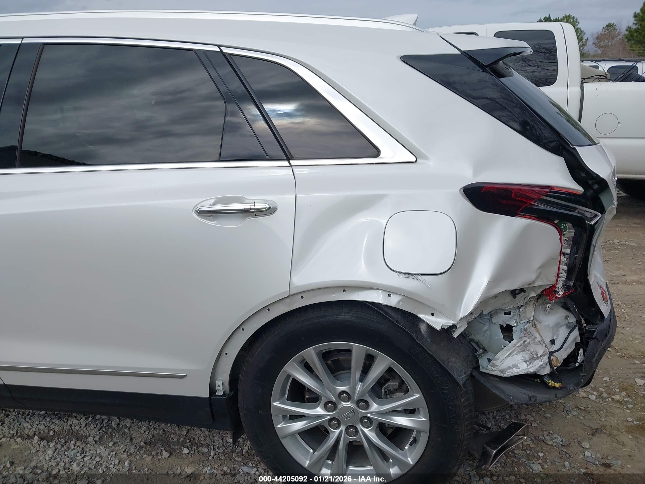 CADILLAC XT5 image 6