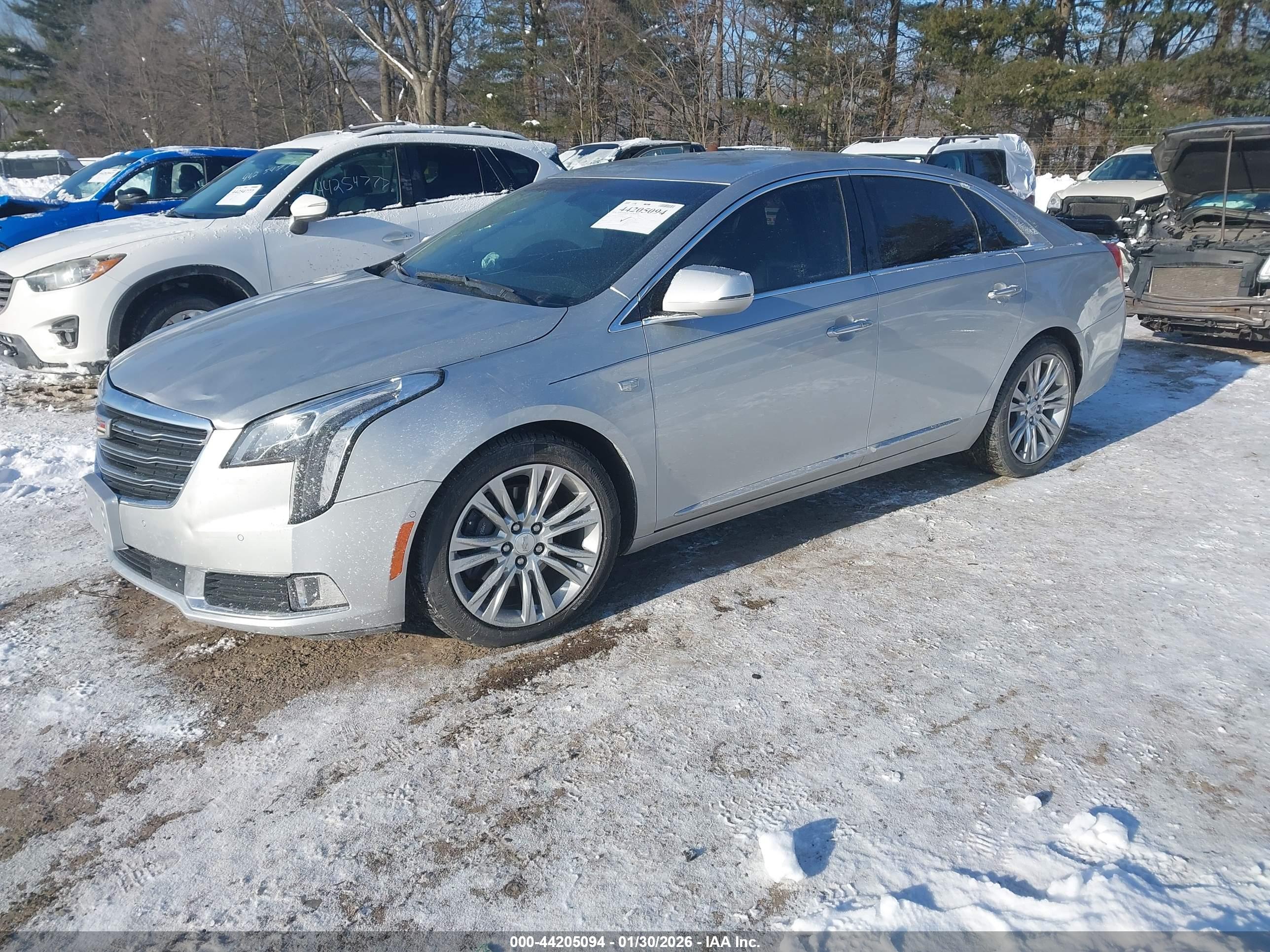 CADILLAC XTS image 2