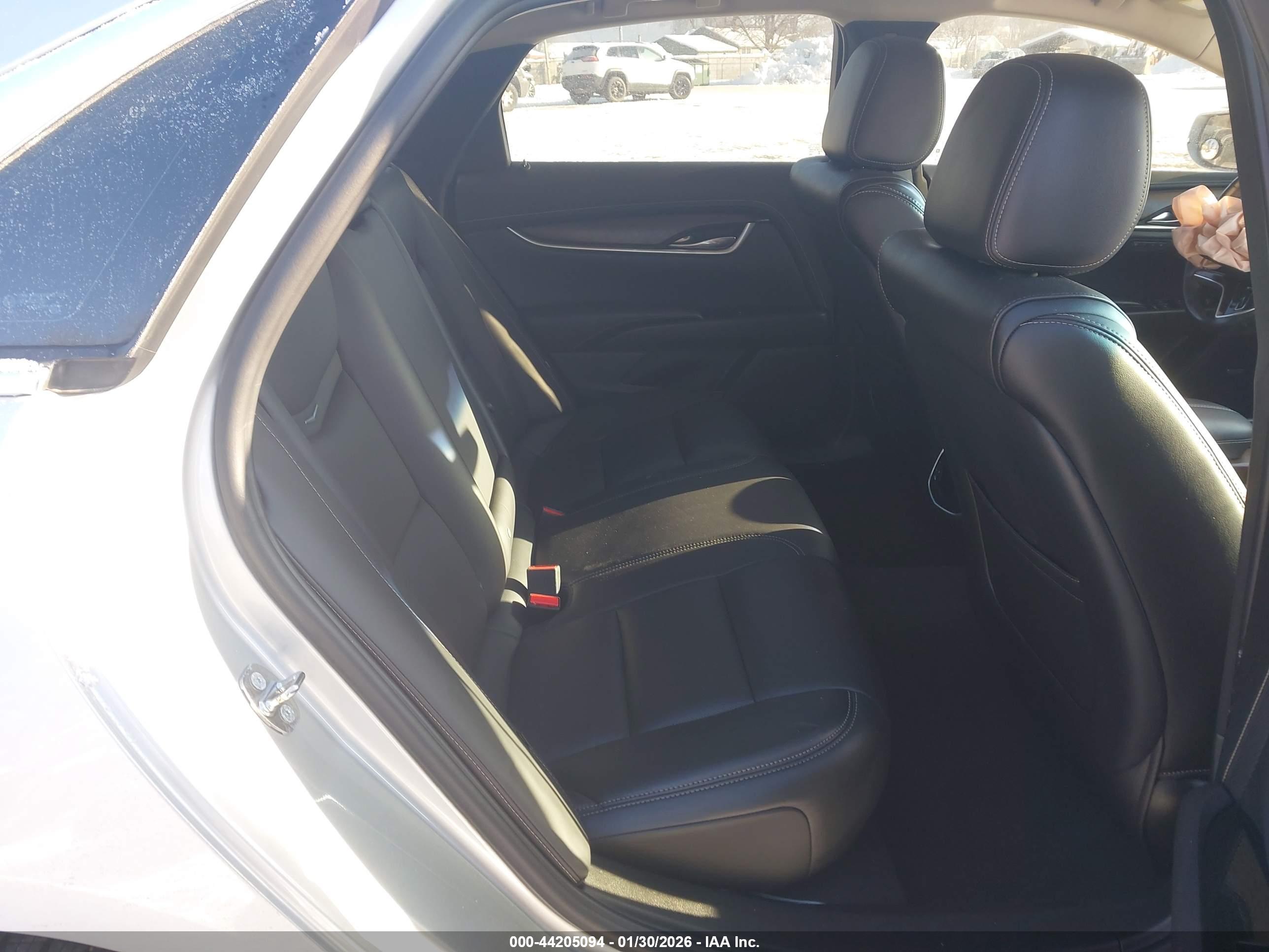 CADILLAC XTS image 8
