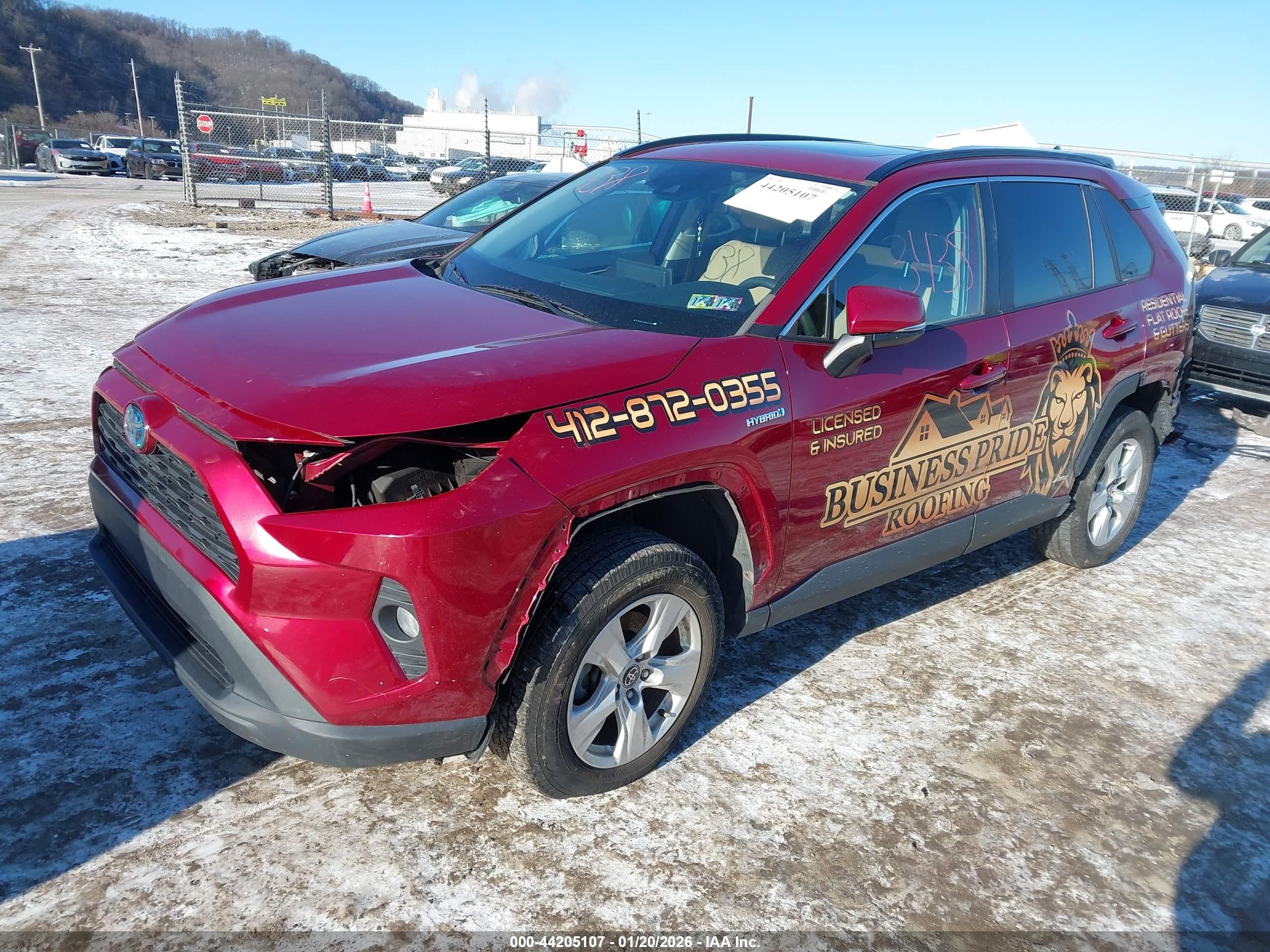 TOYOTA RAV4 image 2