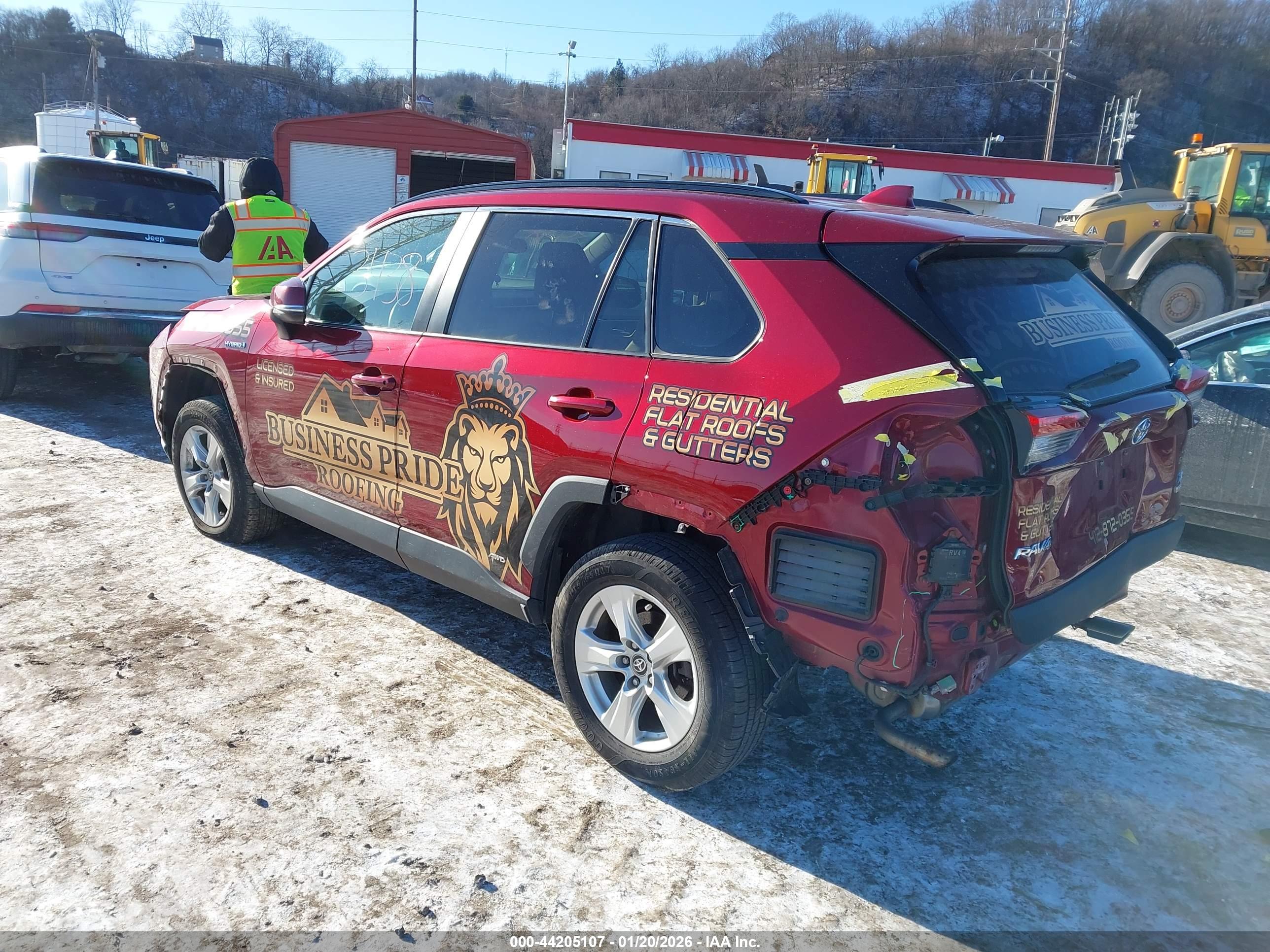 TOYOTA RAV4 image 3