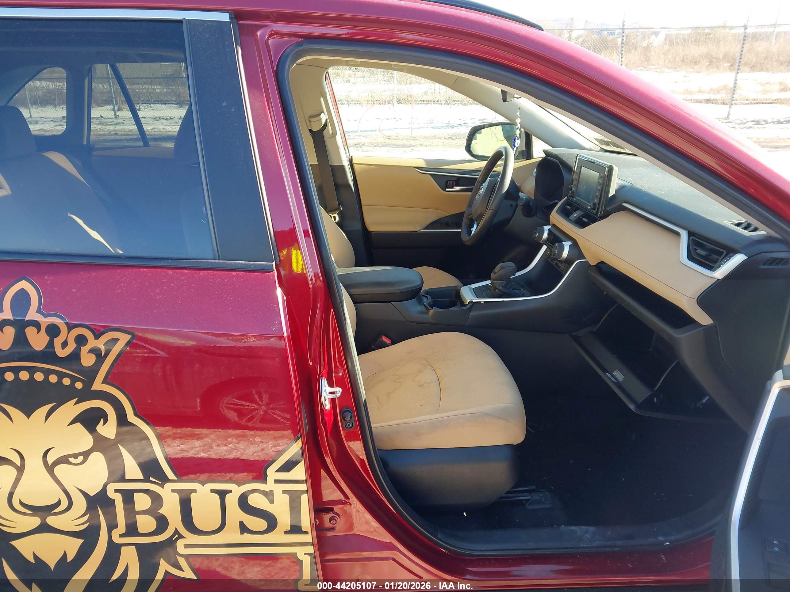 TOYOTA RAV4 image 5