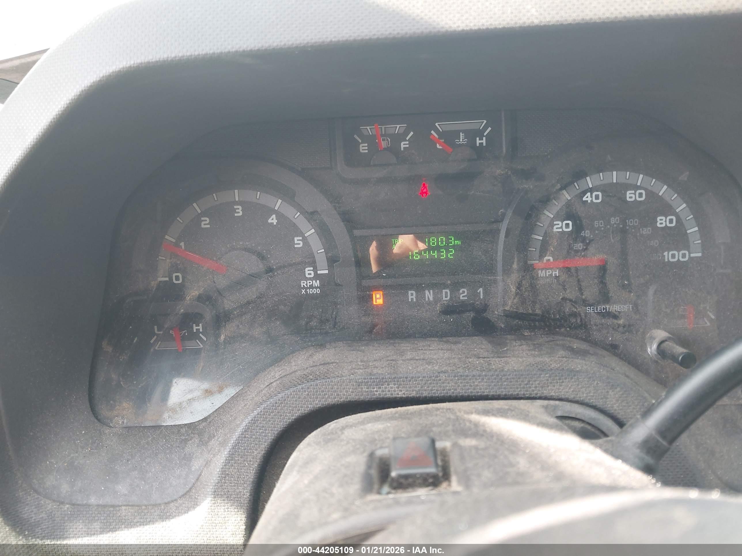 FORD E-150 image 7