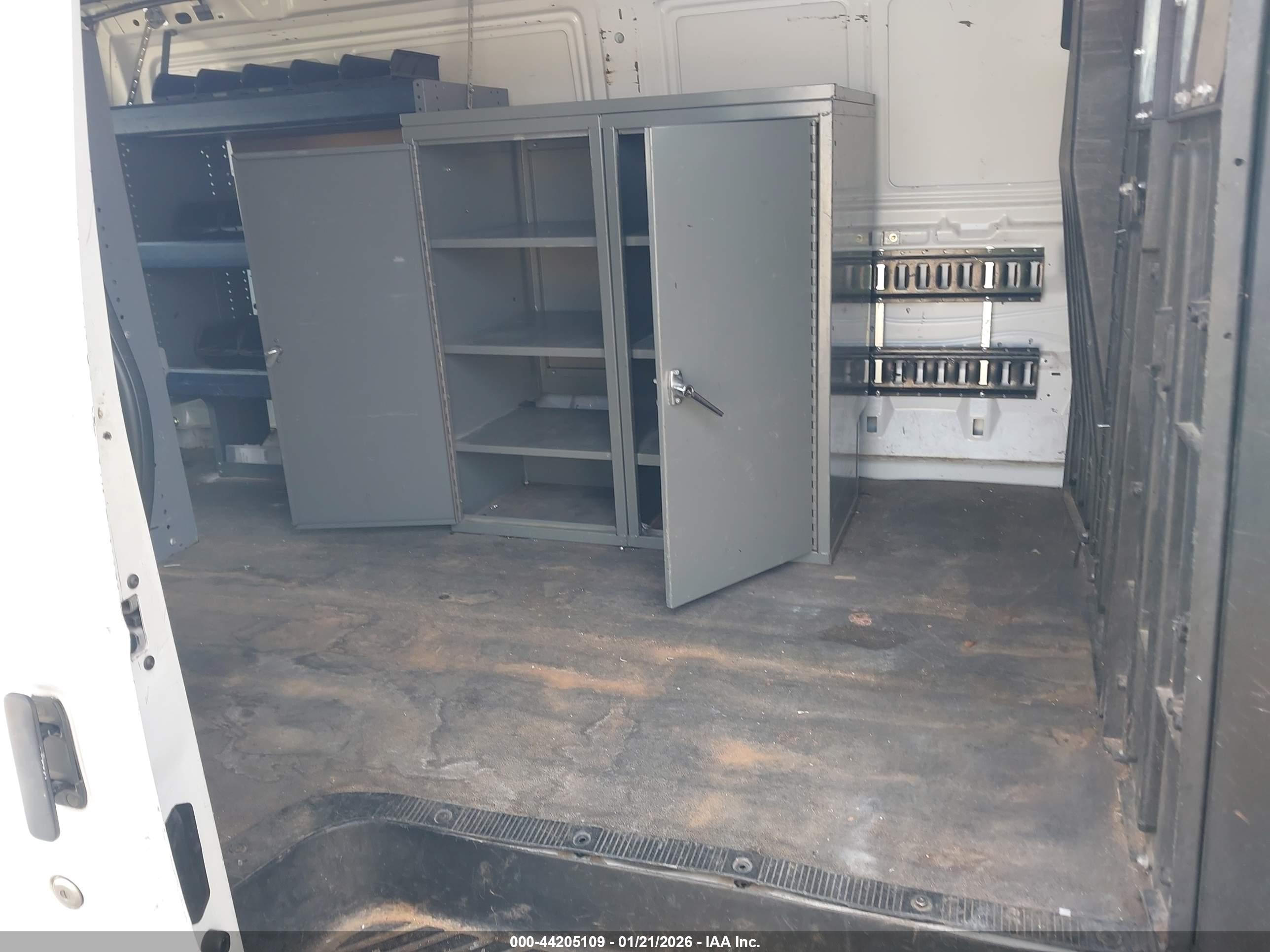 FORD E-150 image 8