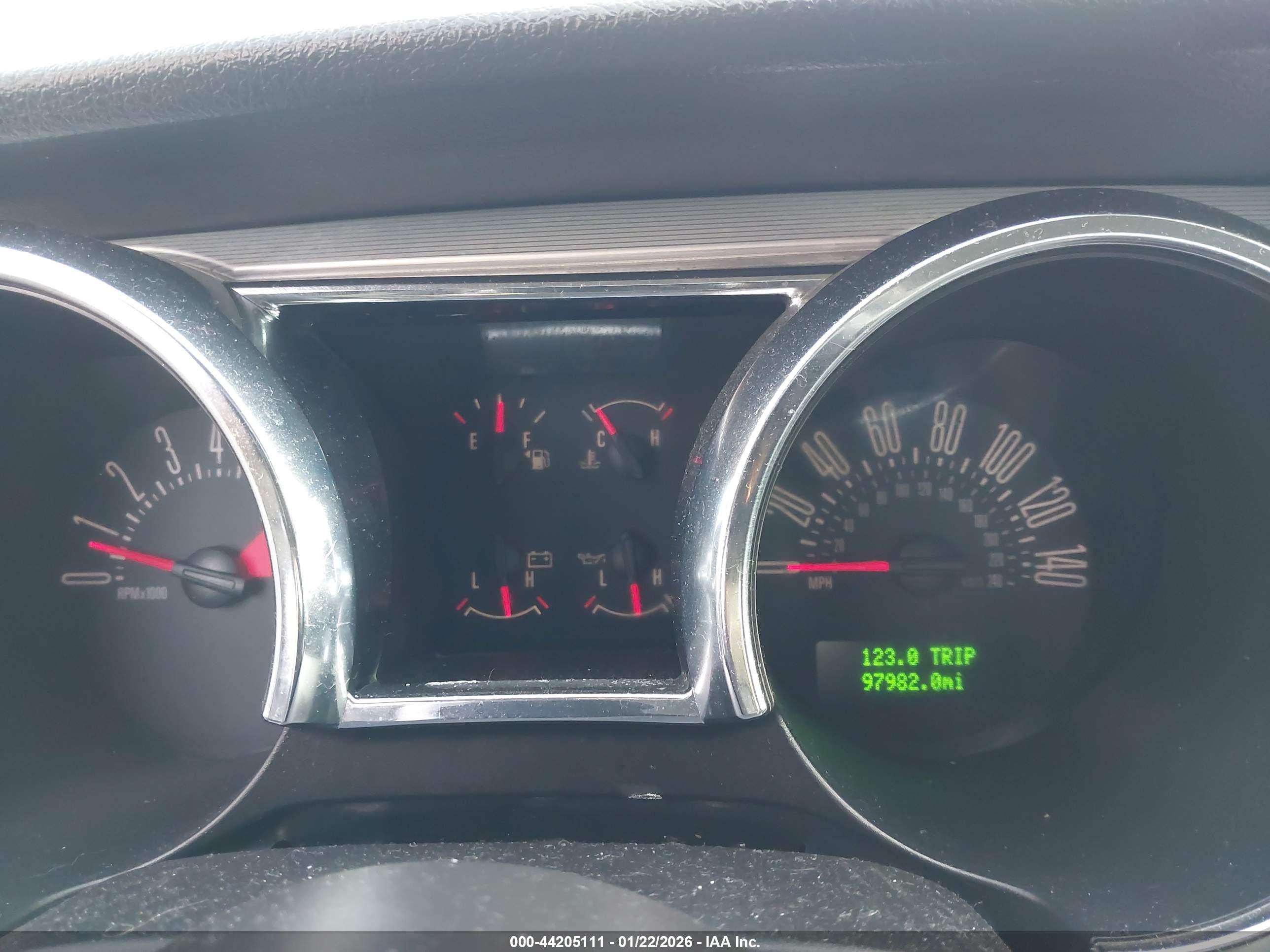 FORD MUSTANG image 7