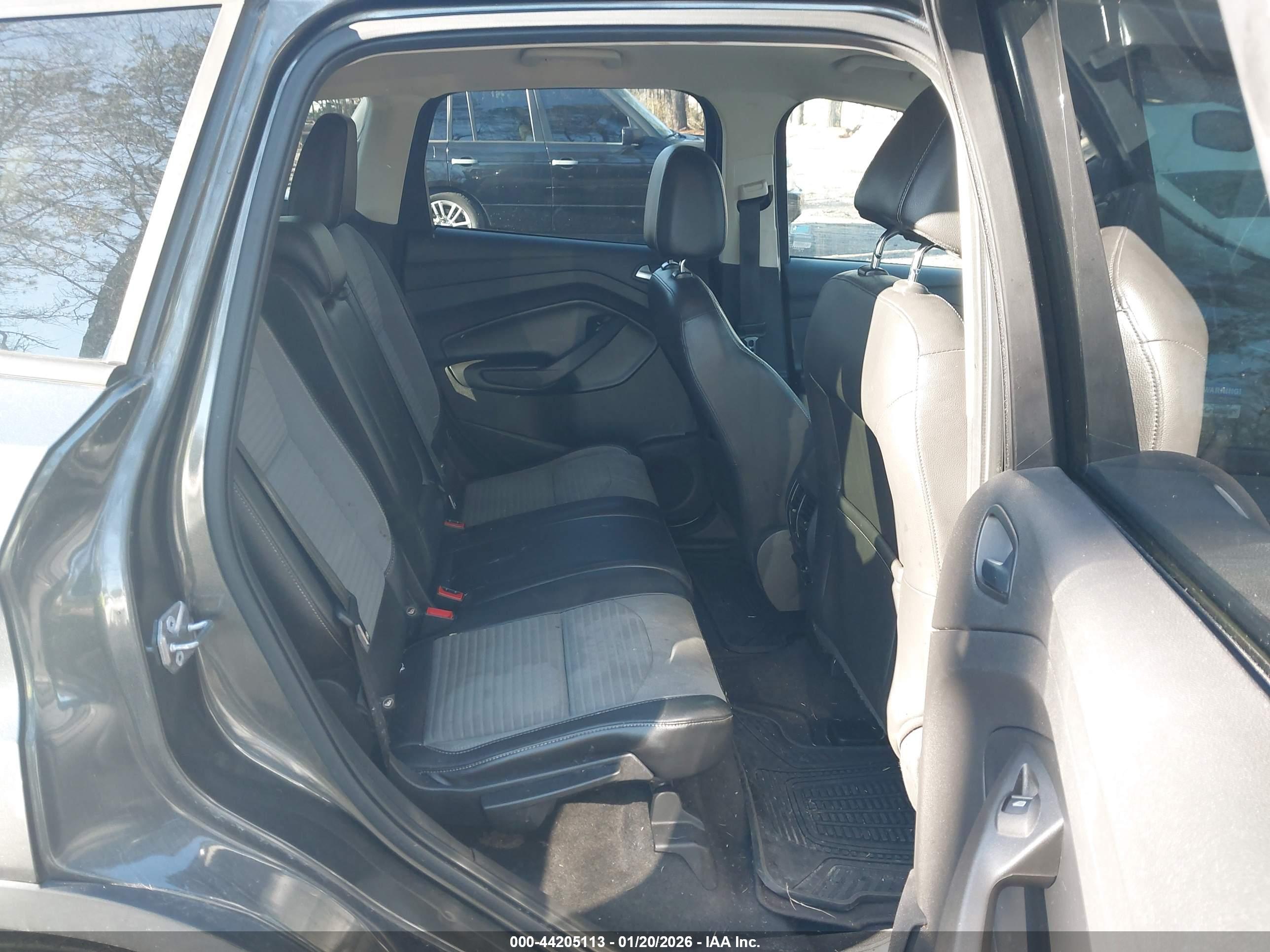 FORD ESCAPE image 8