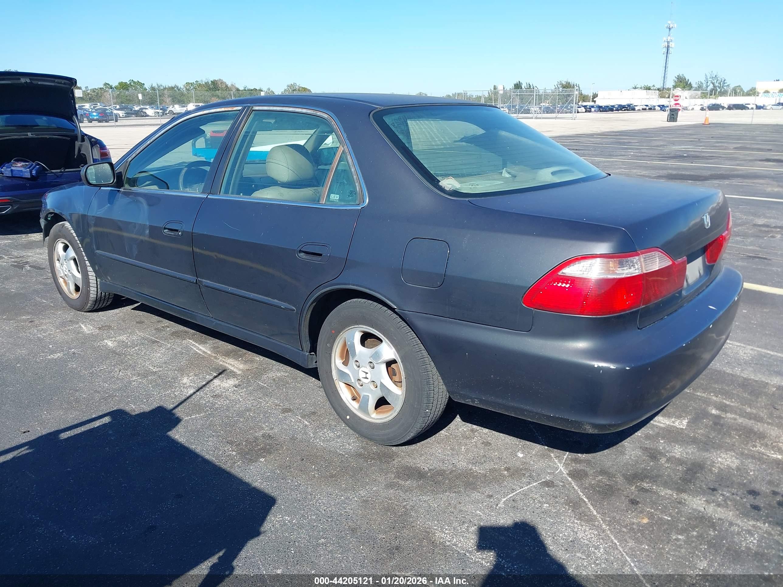 HONDA ACCORD image 3