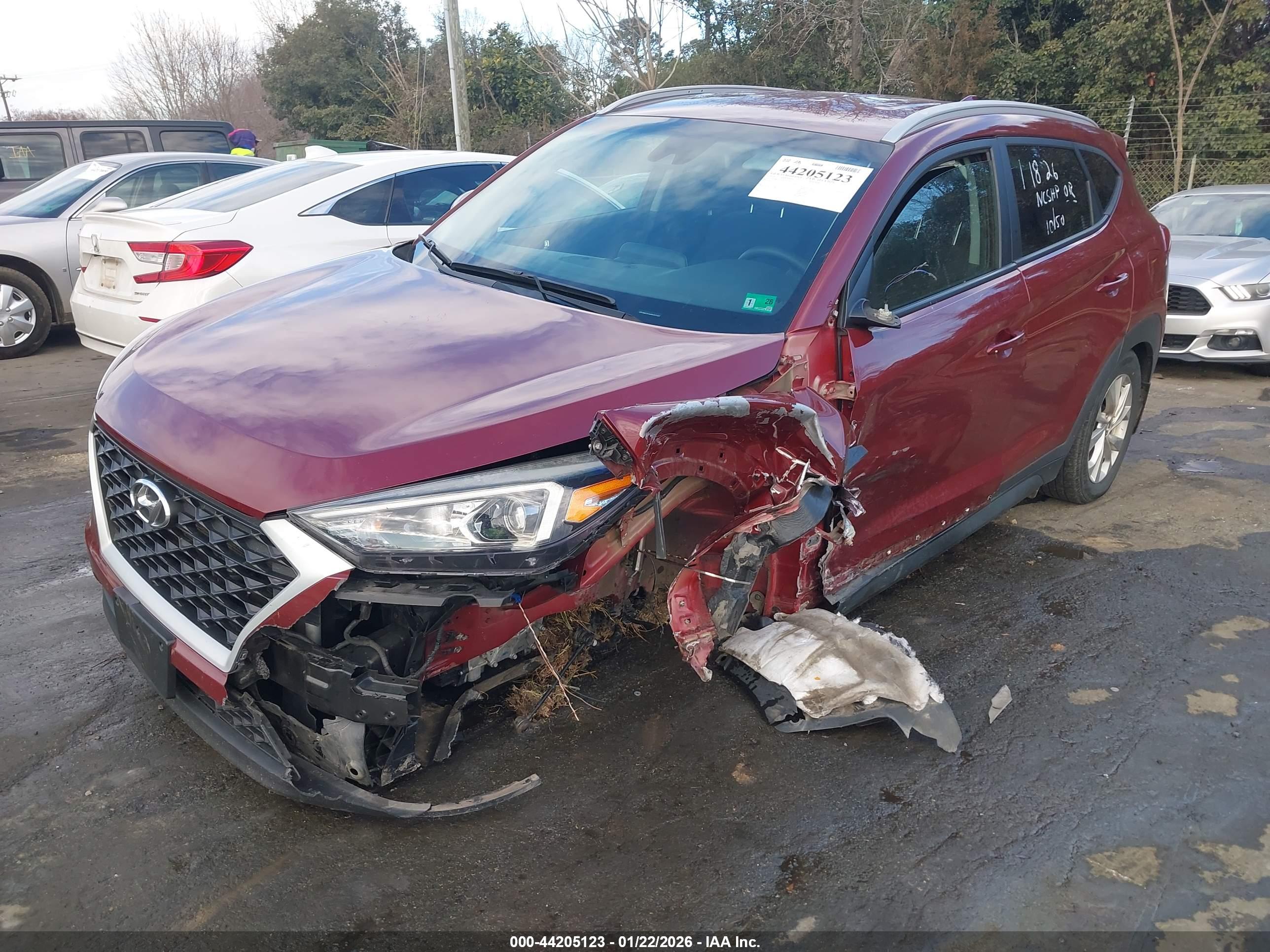 HYUNDAI TUCSON image 2