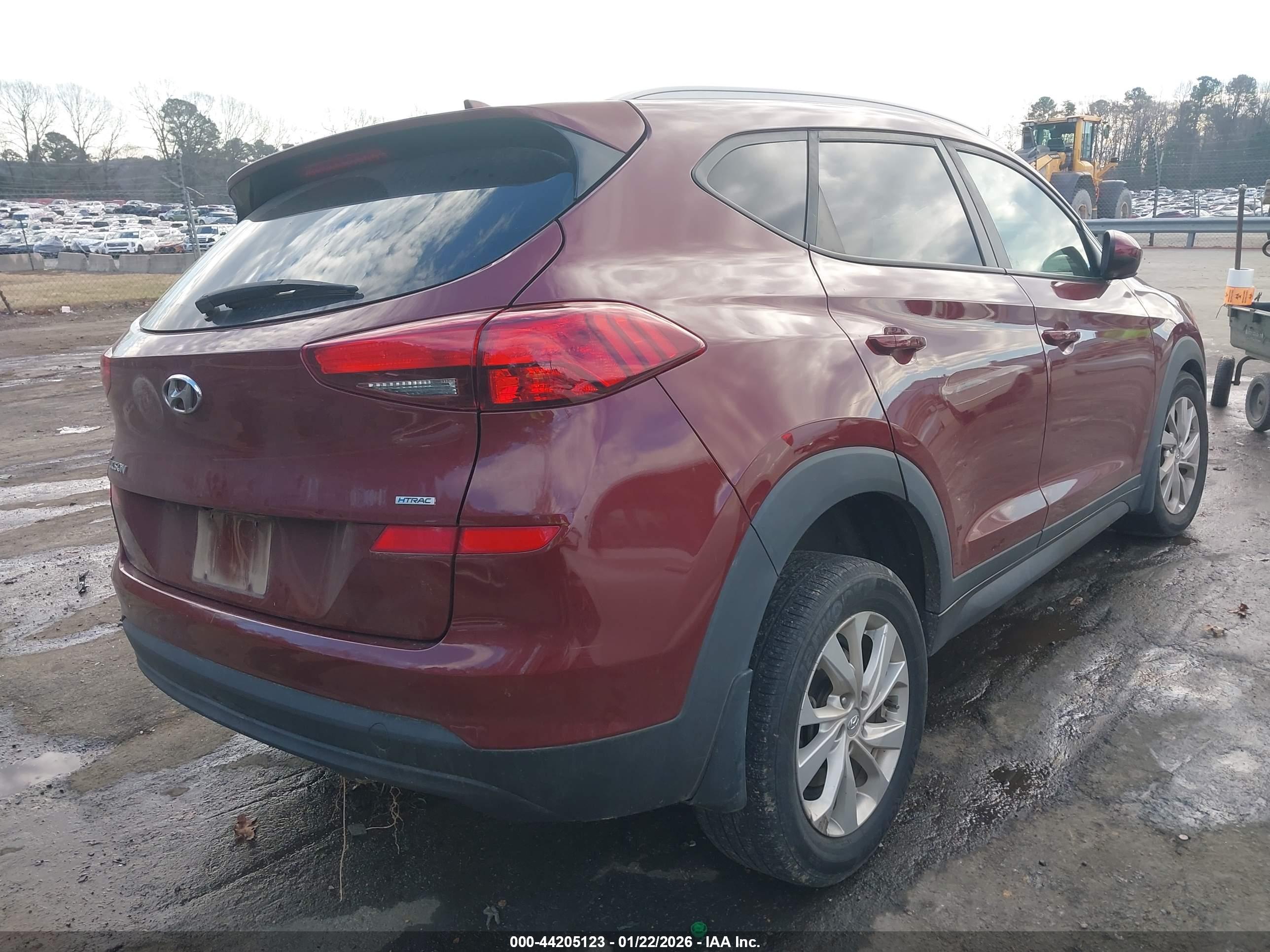 HYUNDAI TUCSON image 4