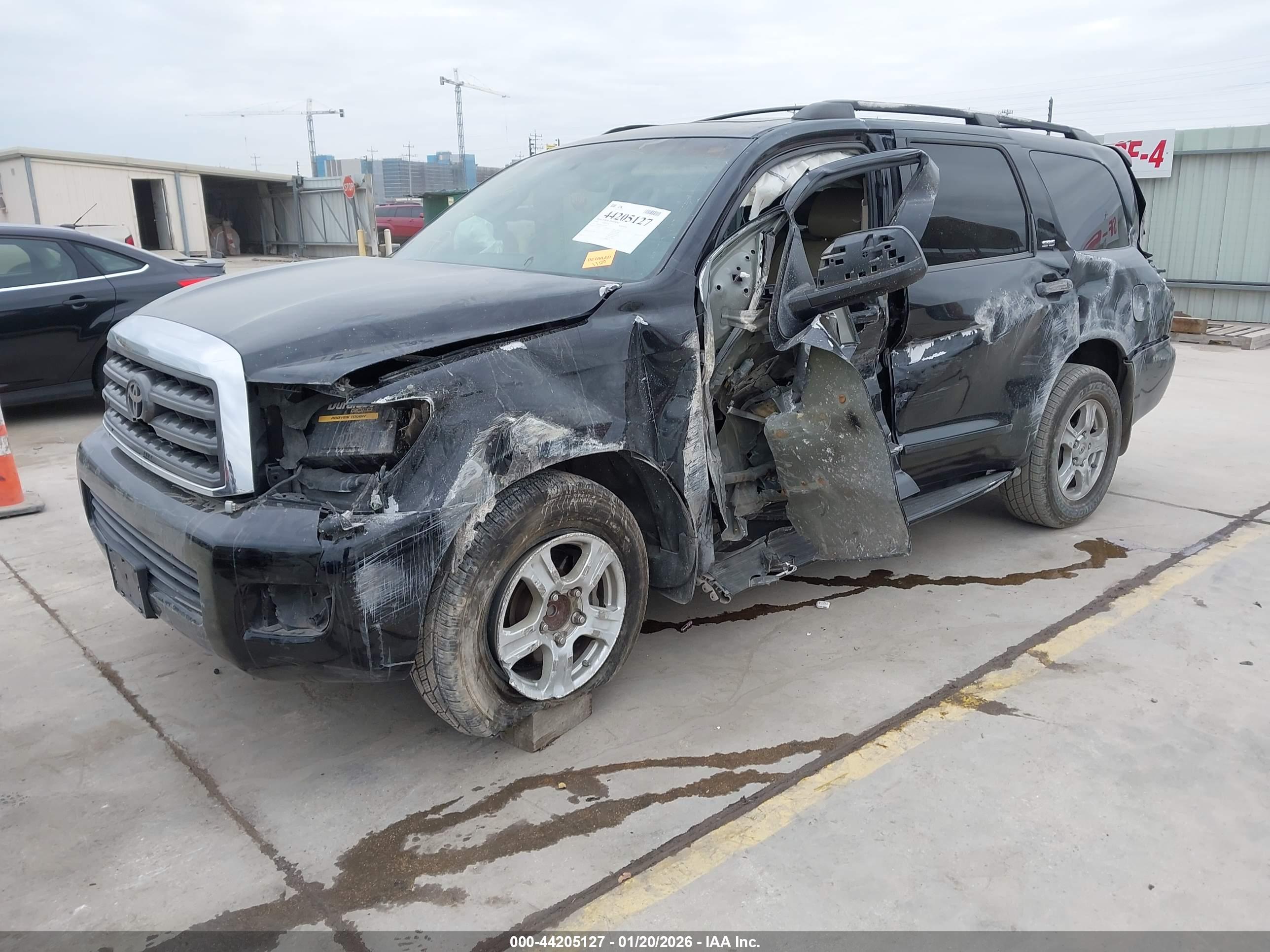 TOYOTA SEQUOIA image 2