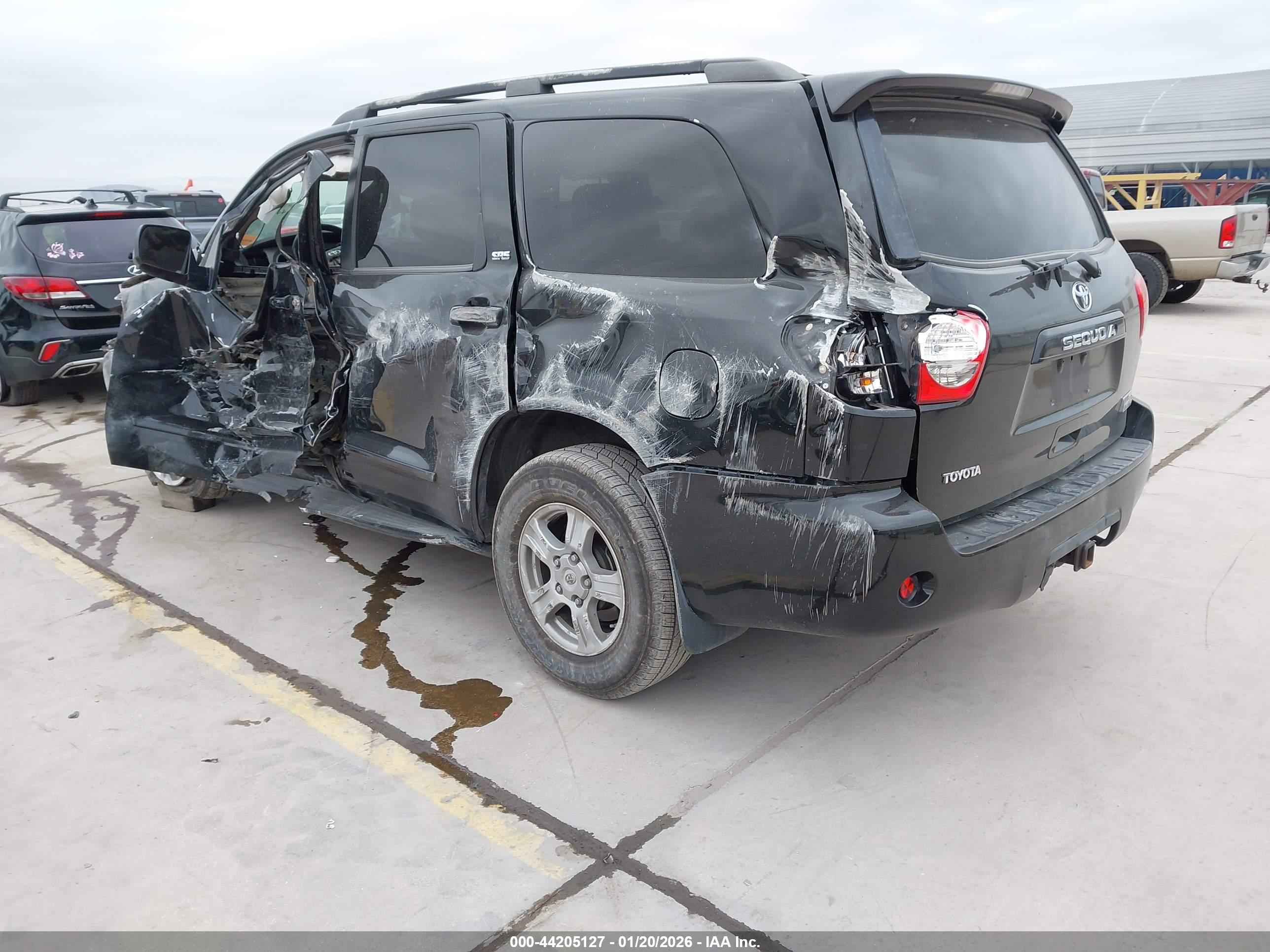 TOYOTA SEQUOIA image 3