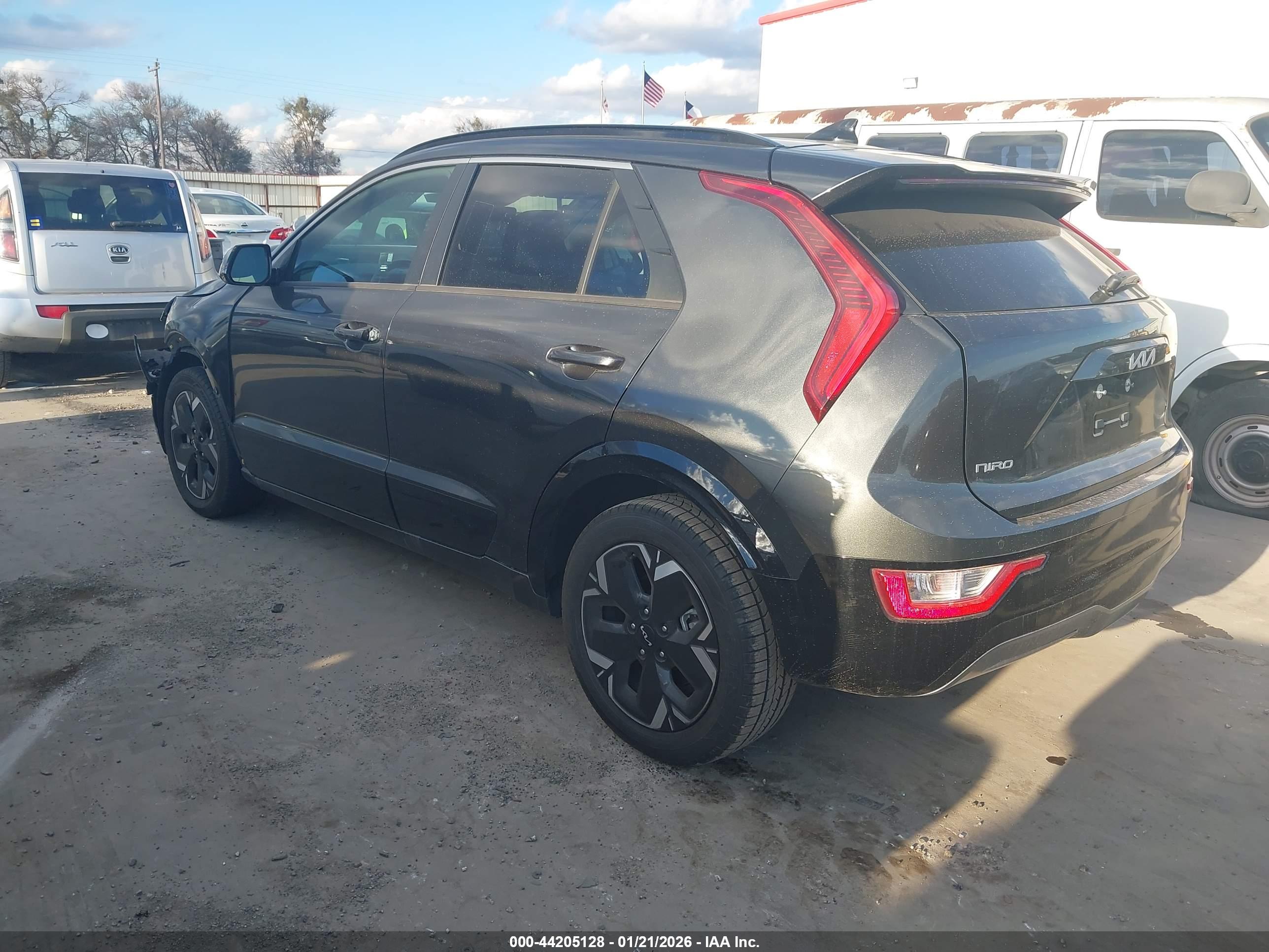 KIA NIRO image 3