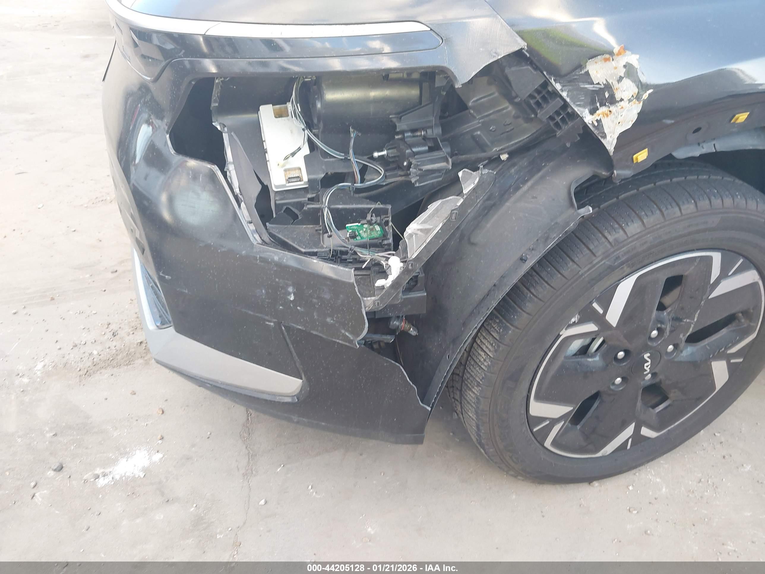 KIA NIRO image 6