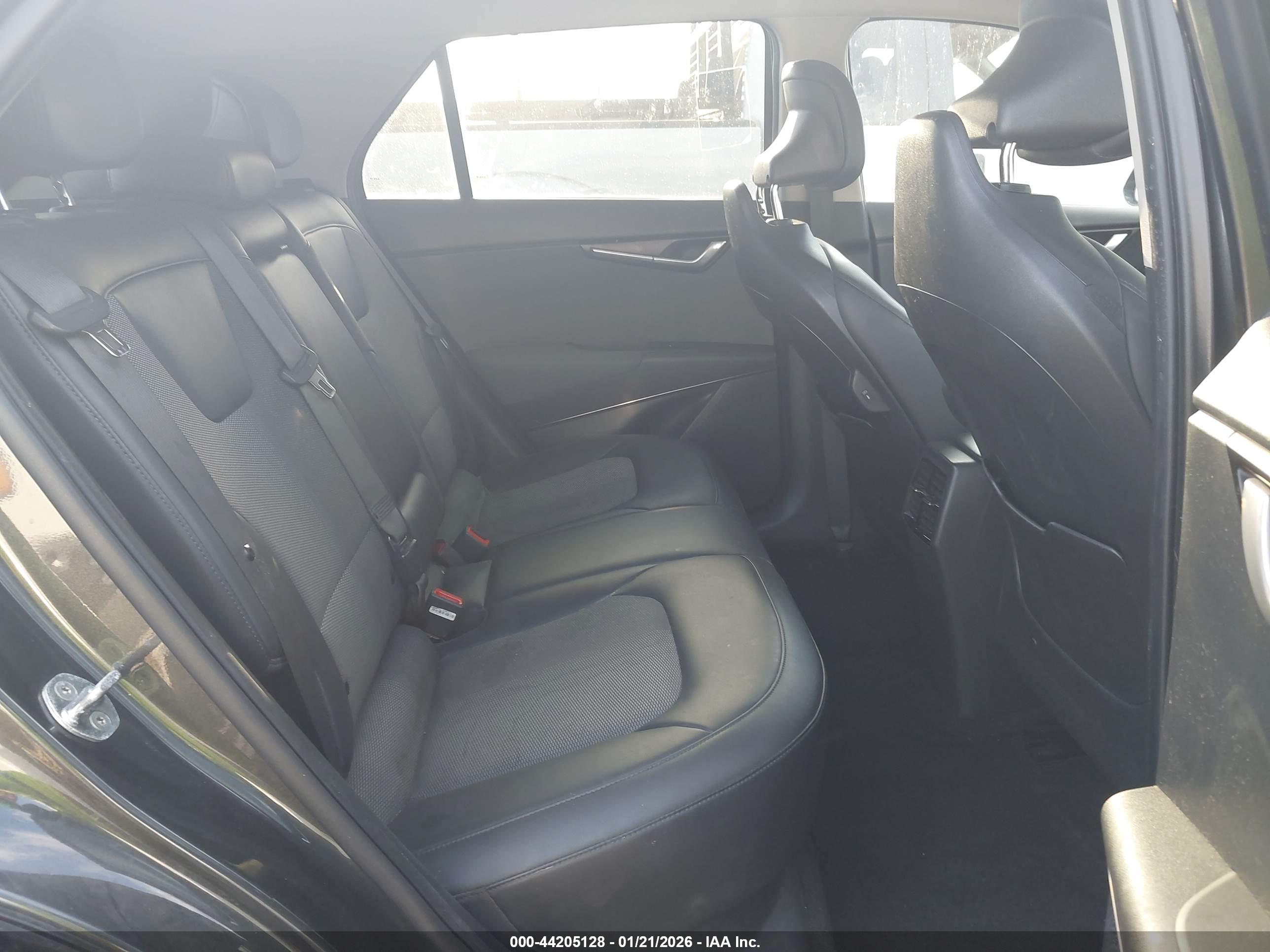 KIA NIRO image 8