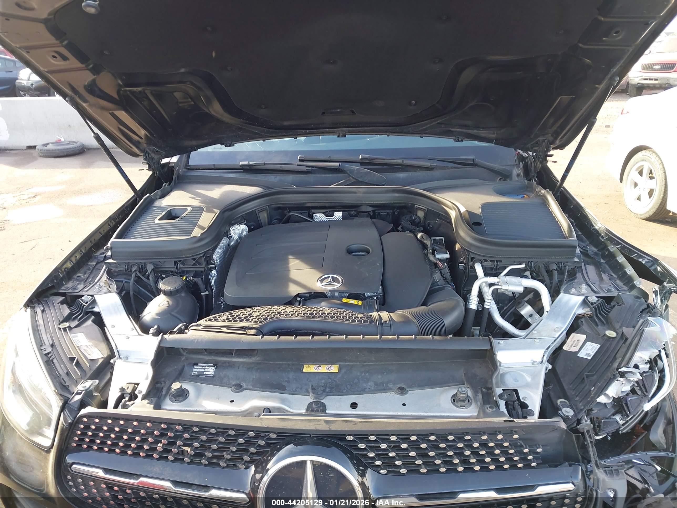 MERCEDES-BENZ GLC image 10