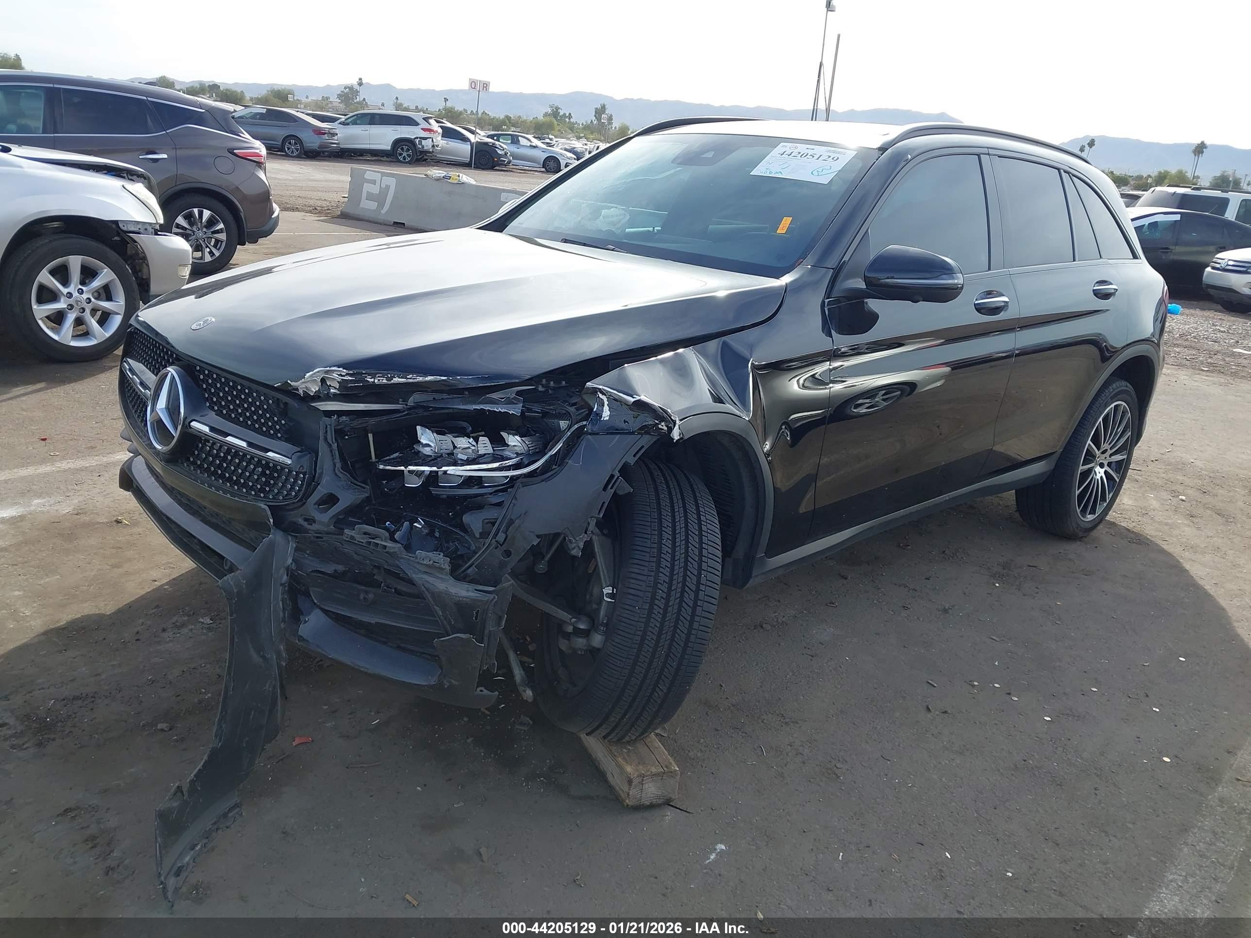 MERCEDES-BENZ GLC image 6