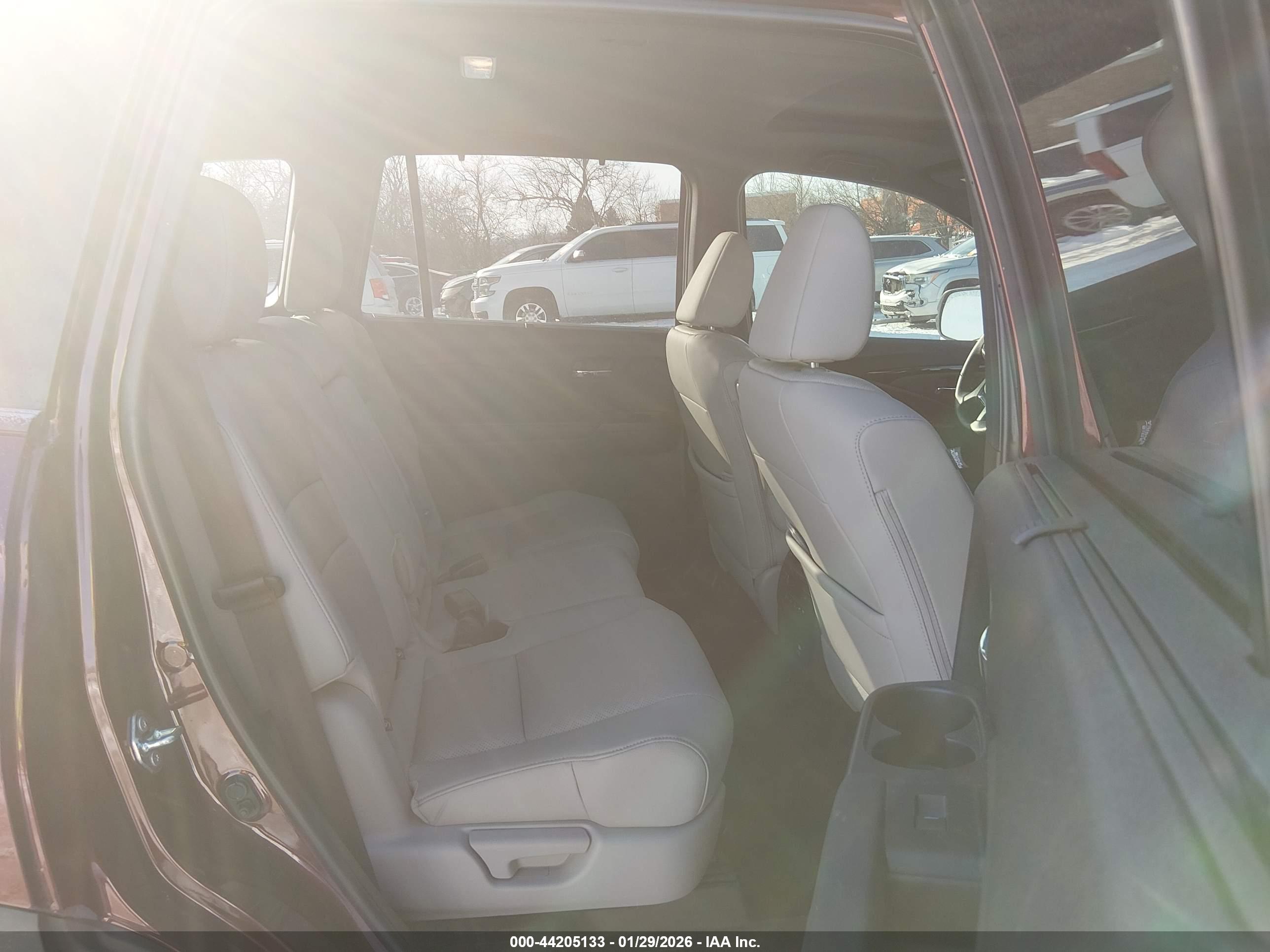HONDA PASSPORT image 8