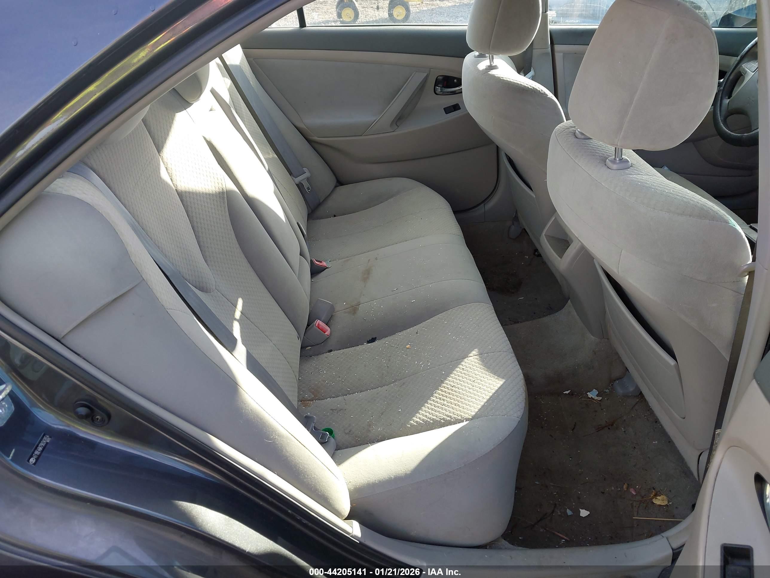 TOYOTA CAMRY image 8